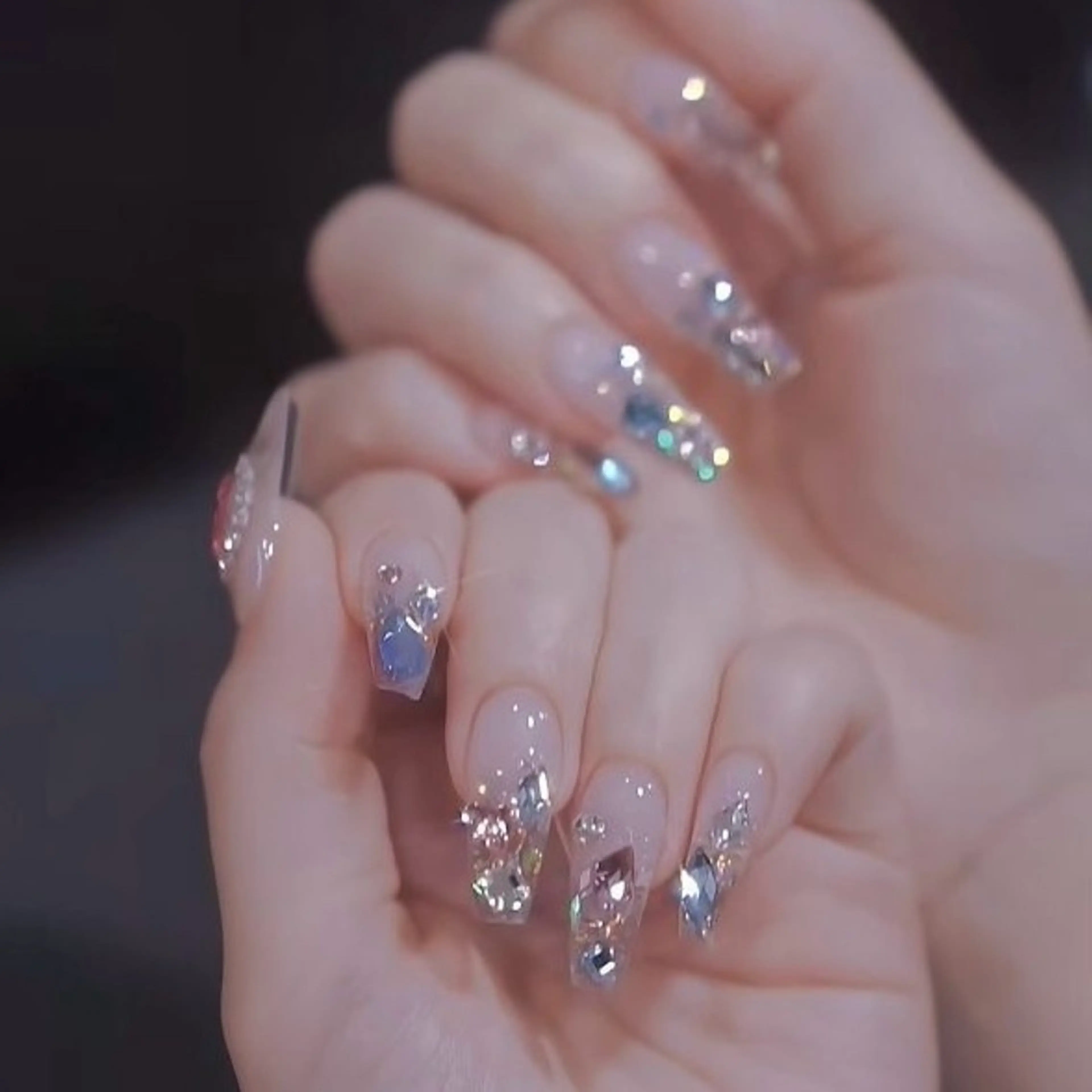 【10本チップ長さ出し💅】6本パーツつけ放題🩵¥13,990の写真