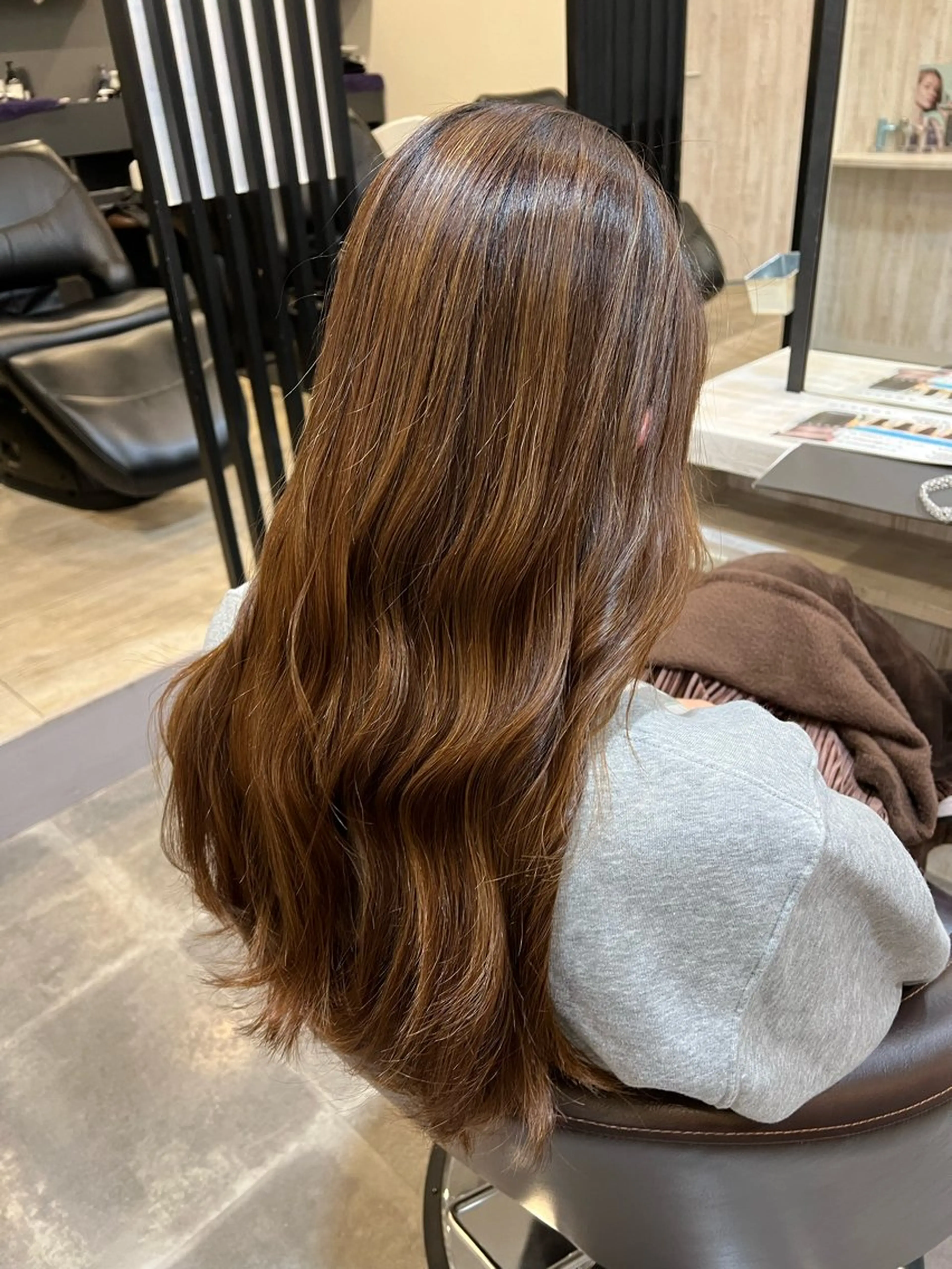 ロング まとまるツヤ髪カット ┆たんげ なるみのヘアスタイル