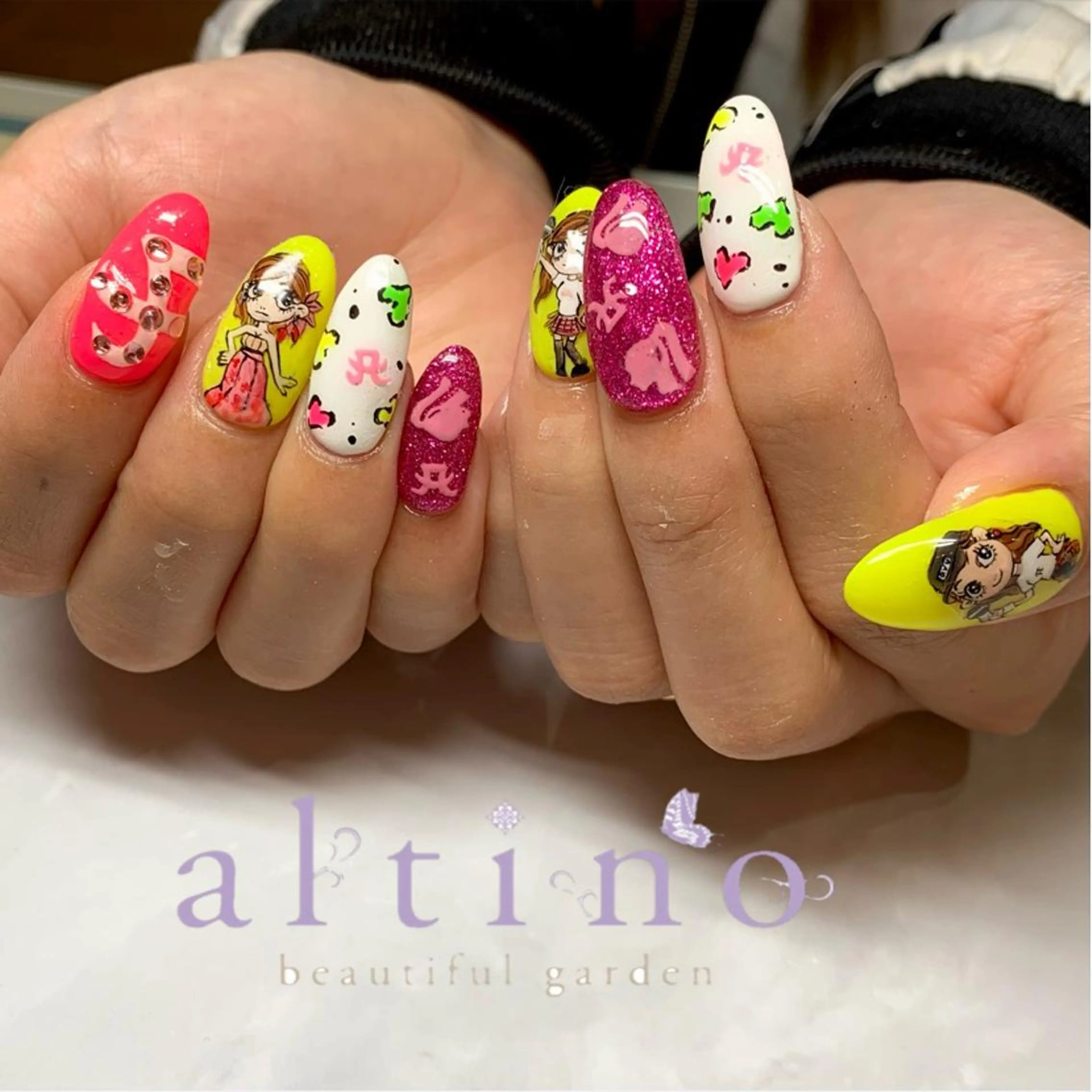 ネイル ハンドネイル nail atelier  new moon所属・森 貴子のネイルデザイン
