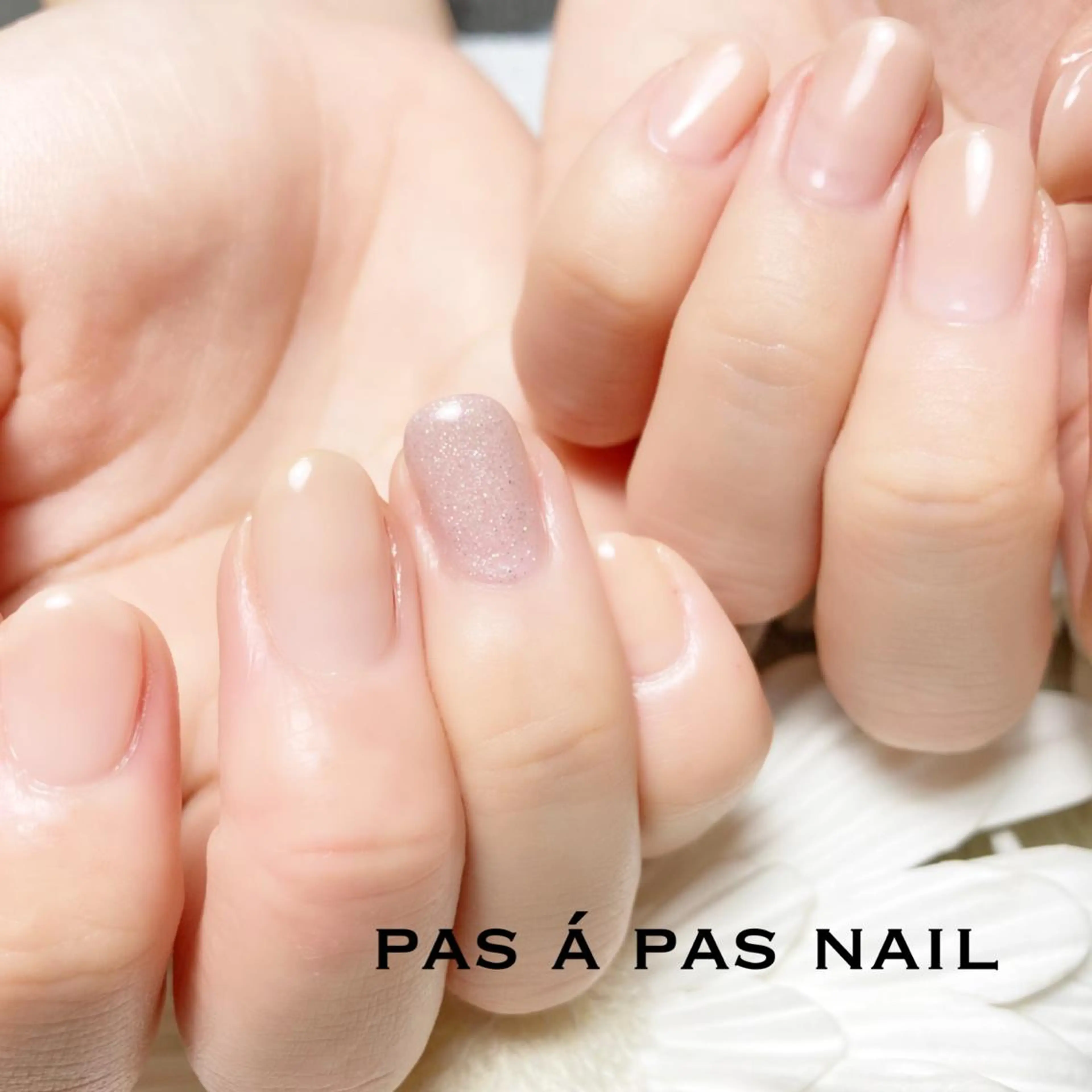 ネイル Yakko pas á pasのネイルデザイン