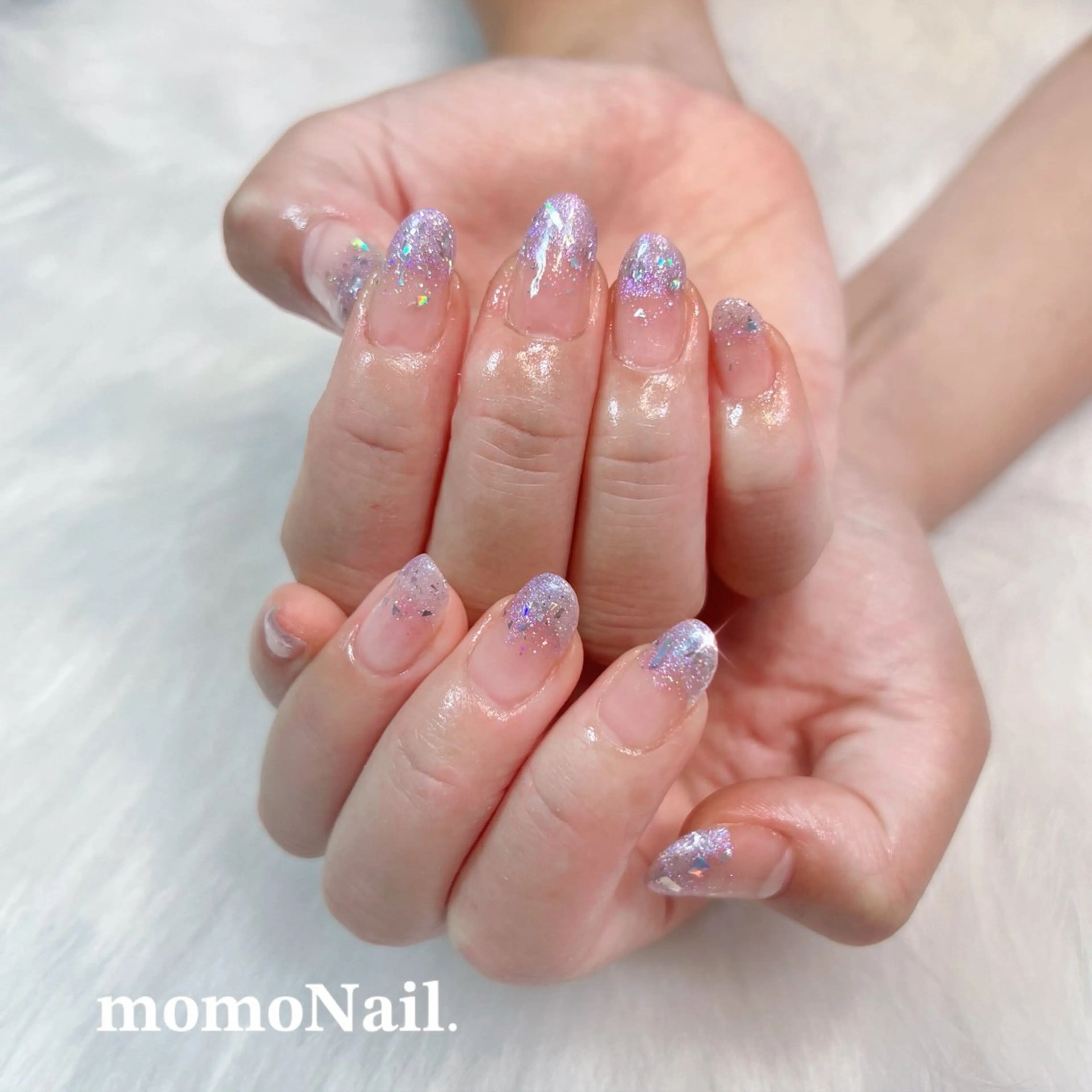 ネイル グラデーション ラメ(グリッター) ラメグラデーション ワンホンネイル momoNail. momoka🍑のネイルデザイン