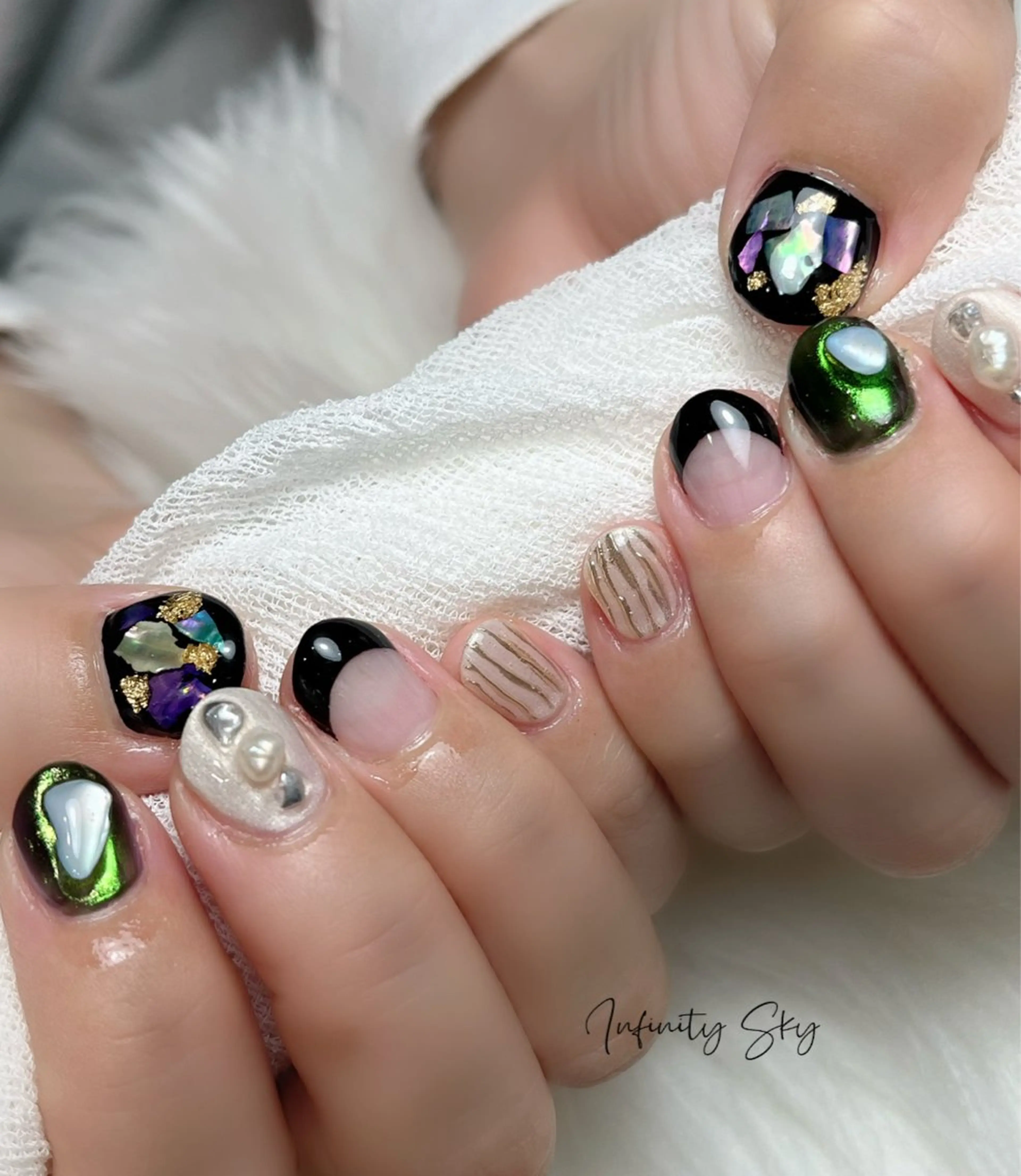 ネイル ニュアンスネイル infinity skyのネイルデザイン