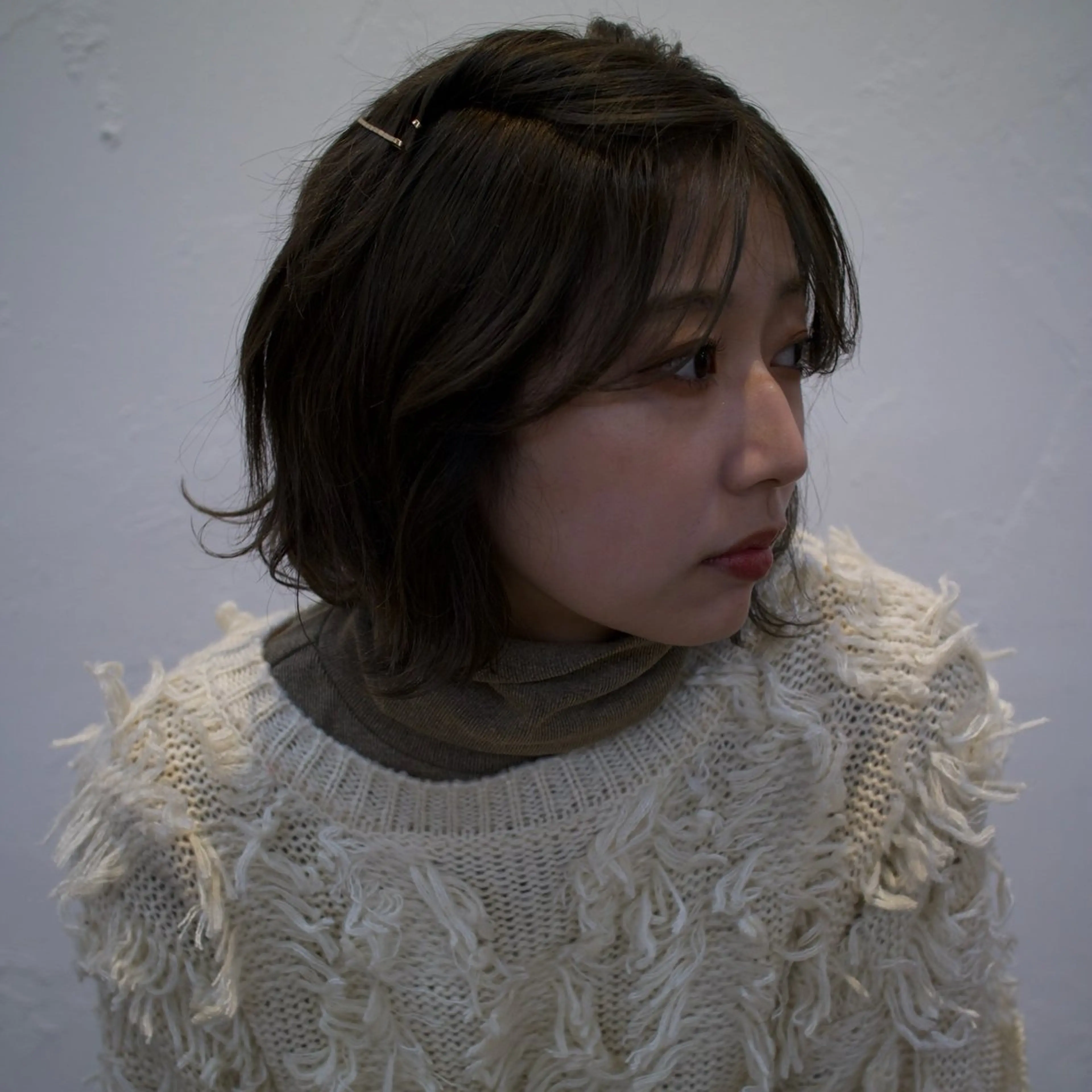 ショート カラー ヘアカラー mina / 透明感ベージュカラーのヘアスタイル