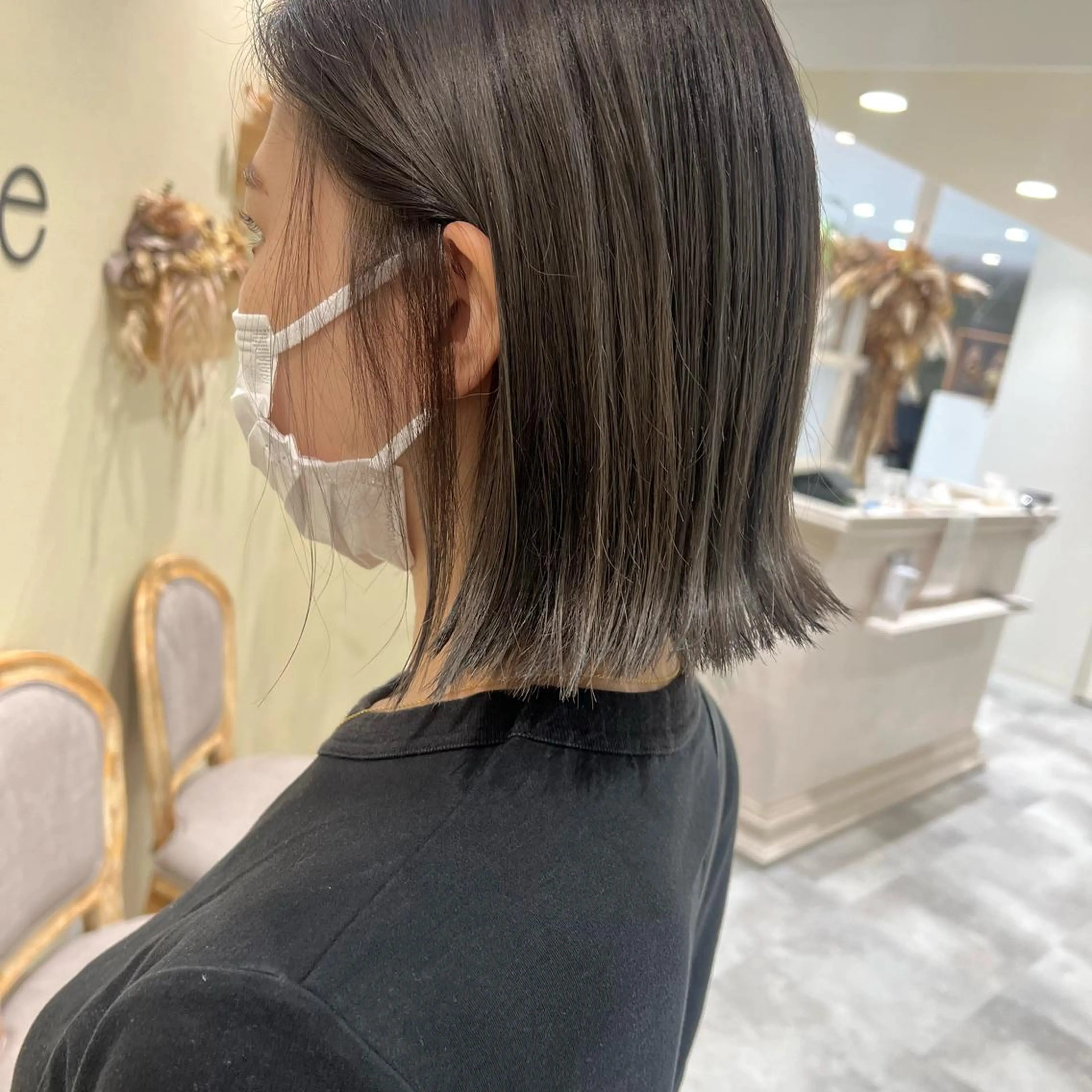 ショート カラー ブリーチ グレージュ 【美髪矯正】人気 NO.1 🌻店長のヘアスタイル