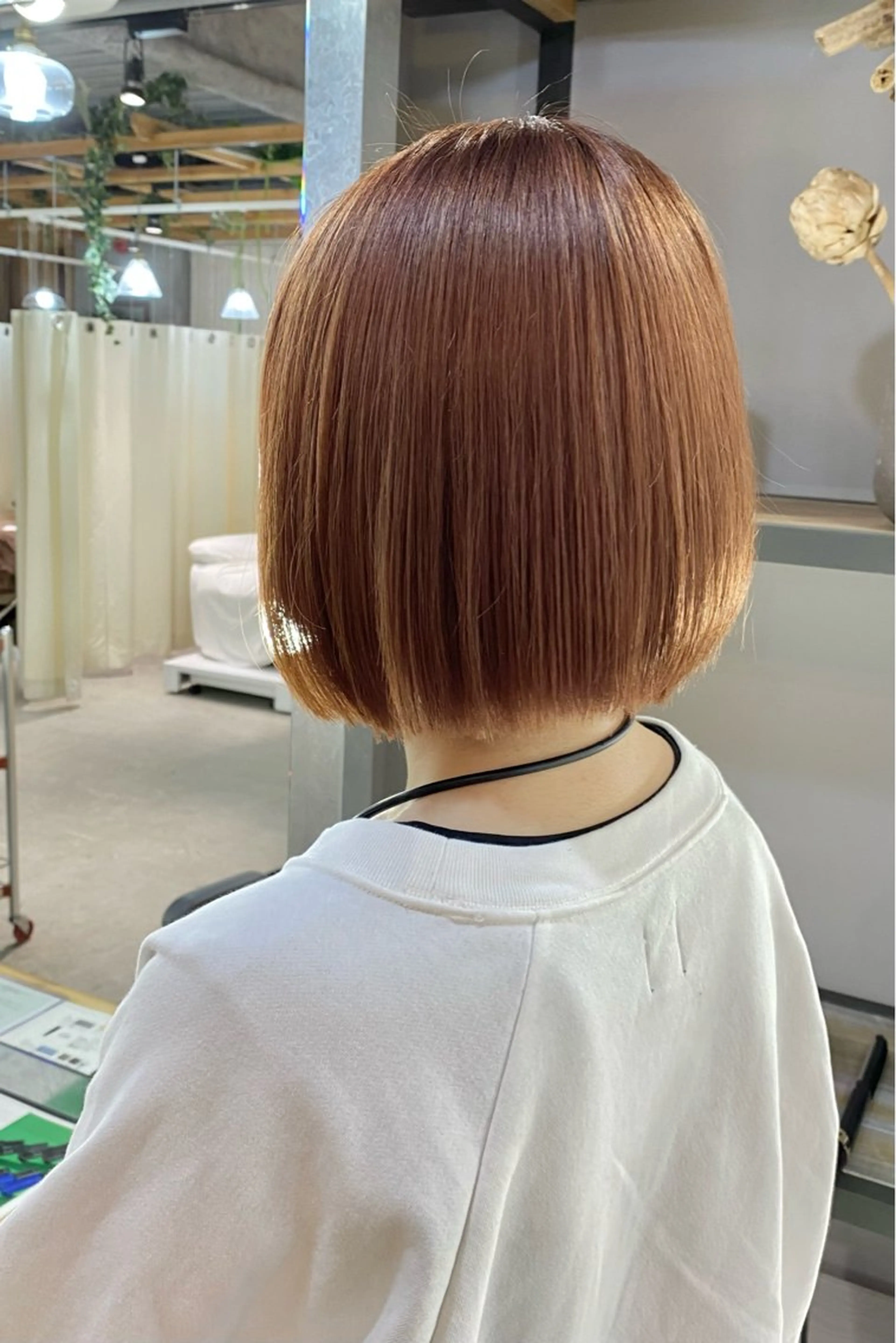 ミディアム カラー 菊地 紗矢のヘアスタイル