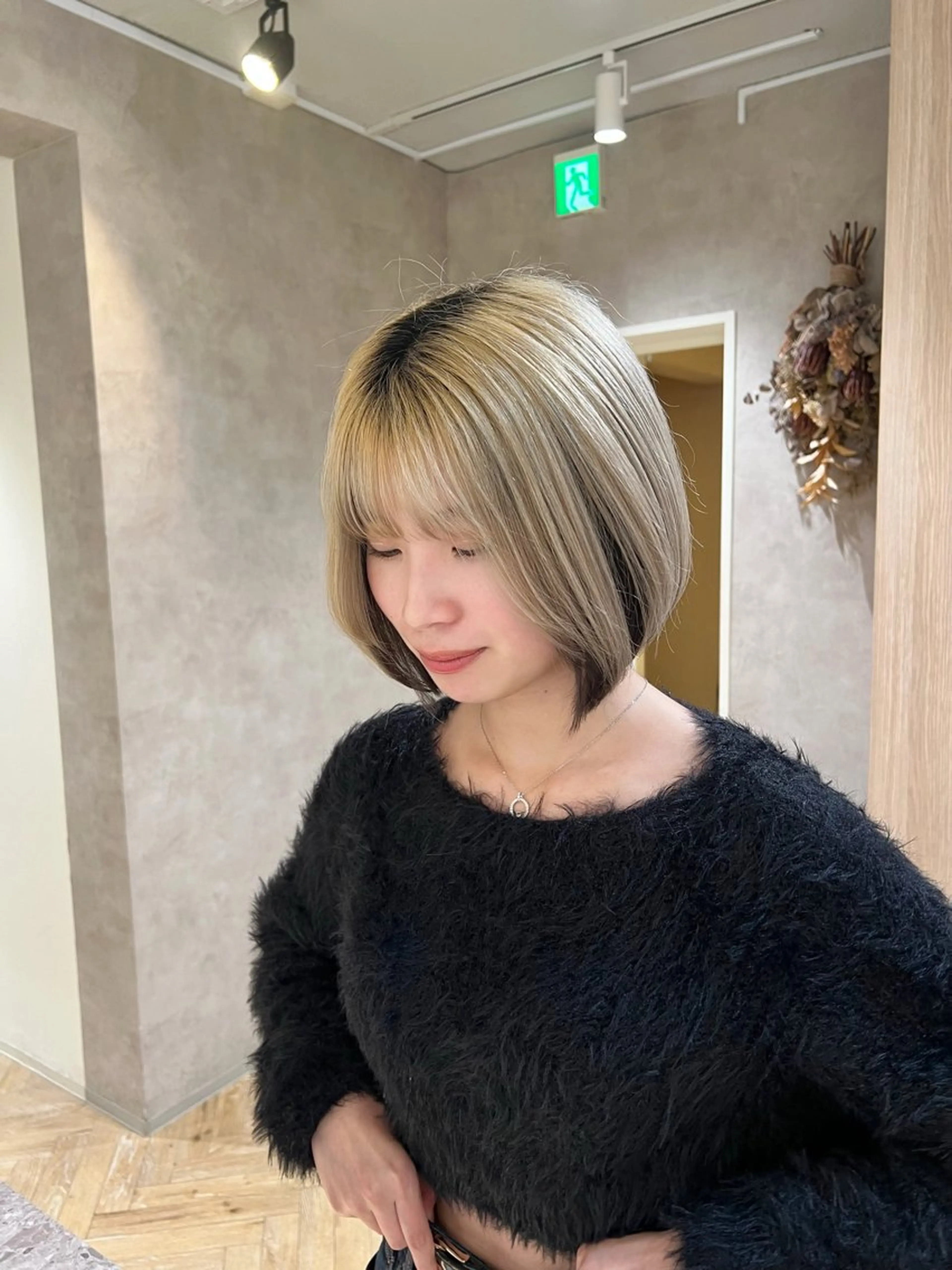 ミディアム カラー 茂木 未海のヘアスタイル