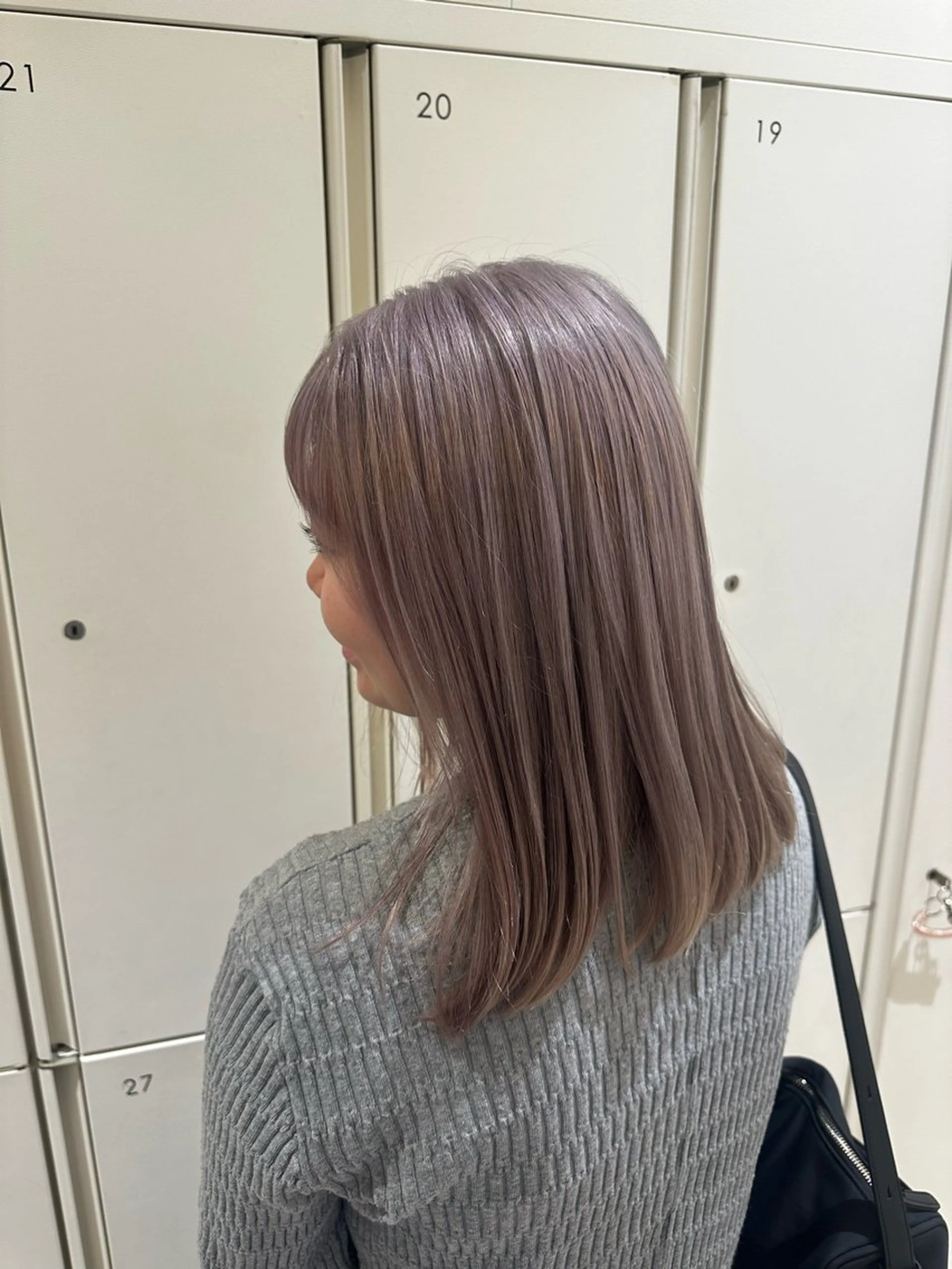 ミディアム カラー ヘアアレンジ カチモリ個性派カラー AKANE❤️‍🔥のヘアスタイル