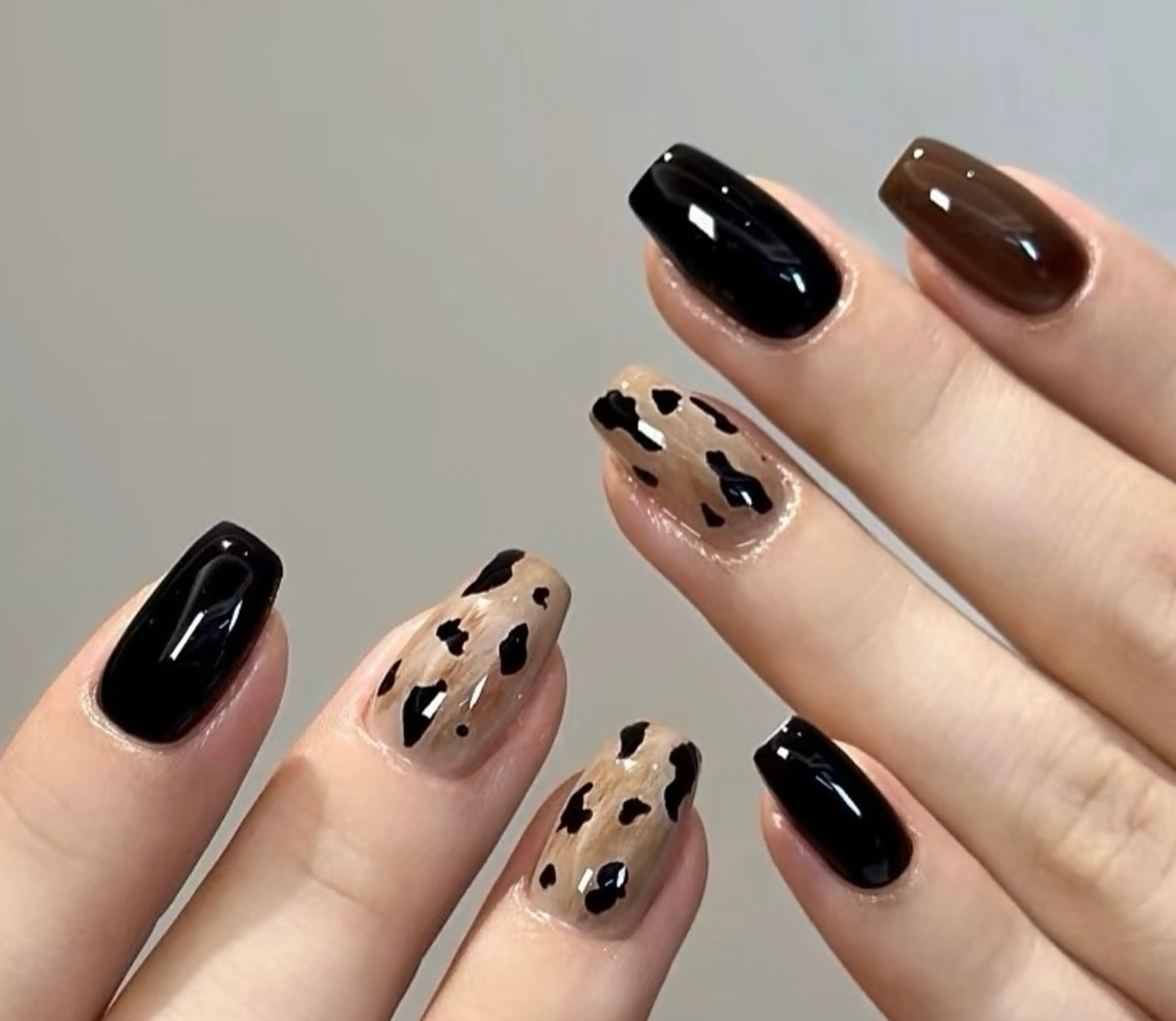 ネイル 高木 維麗絲のネイルデザイン