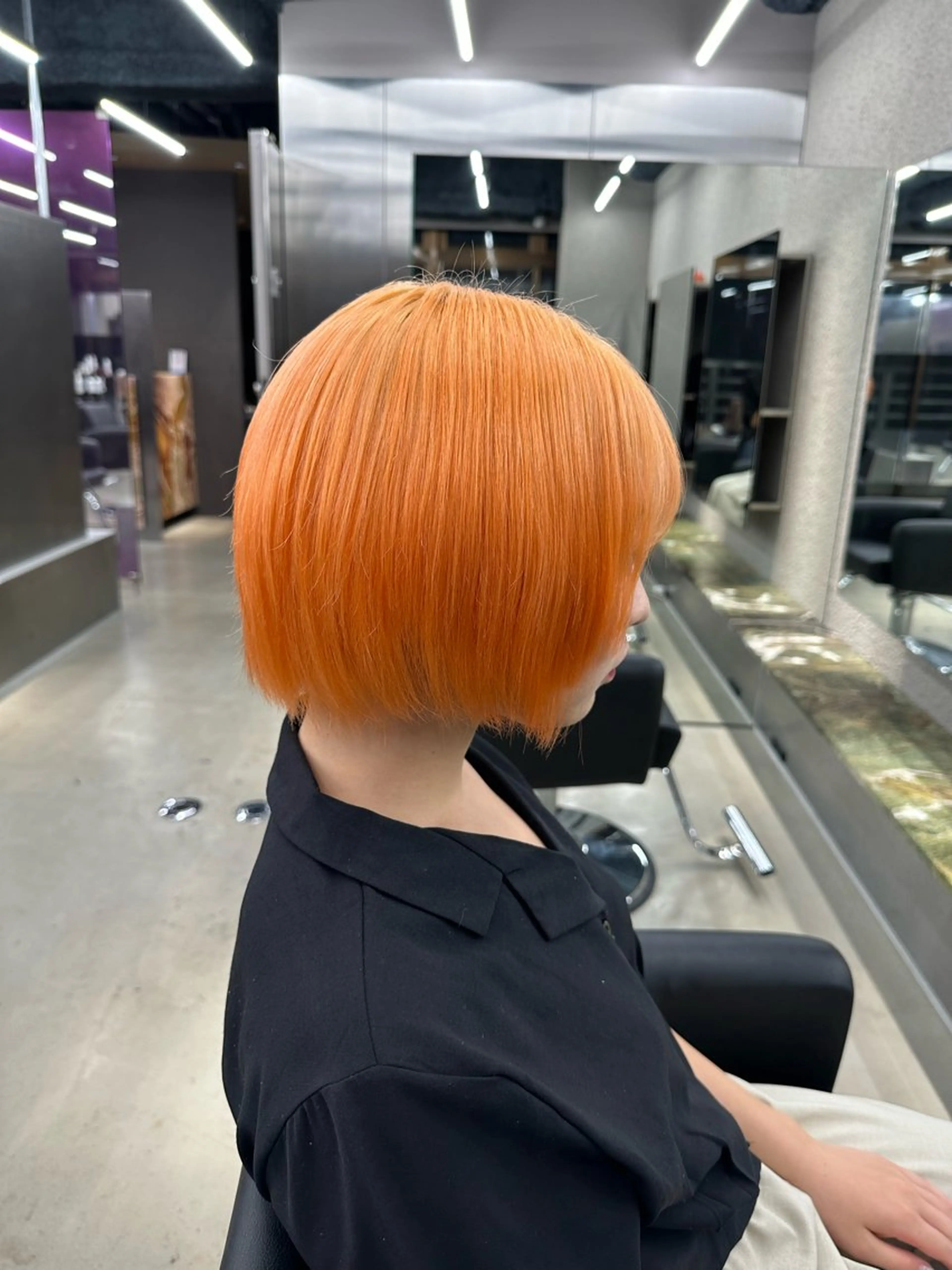 ショート カラー ブリーチ レイヤーカット トリートメント ハイトーン/ 縮毛矯正のヘアスタイル