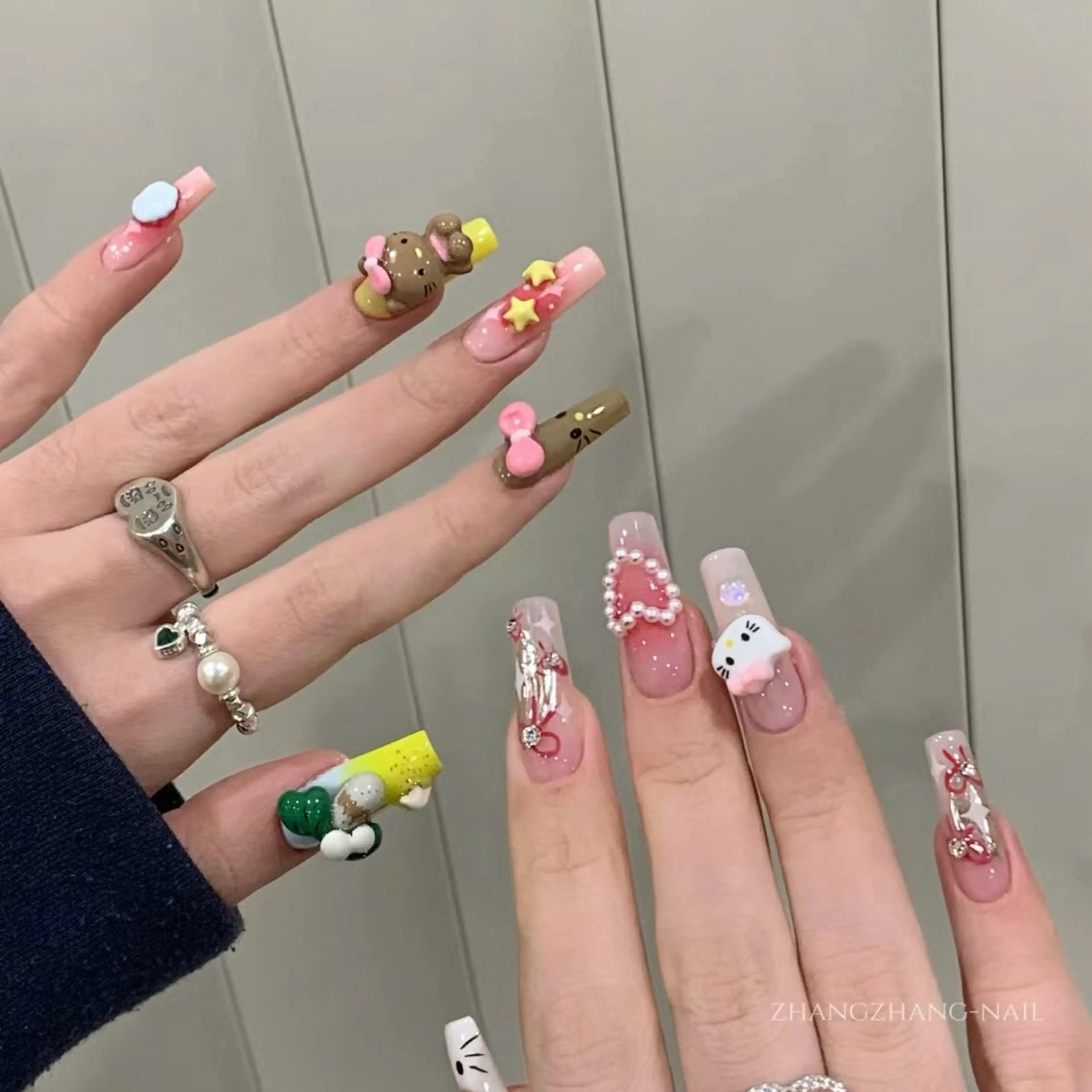 ネイル Hana  NAIL所属・新宿YISInail スカルプ専門店のネイルデザイン