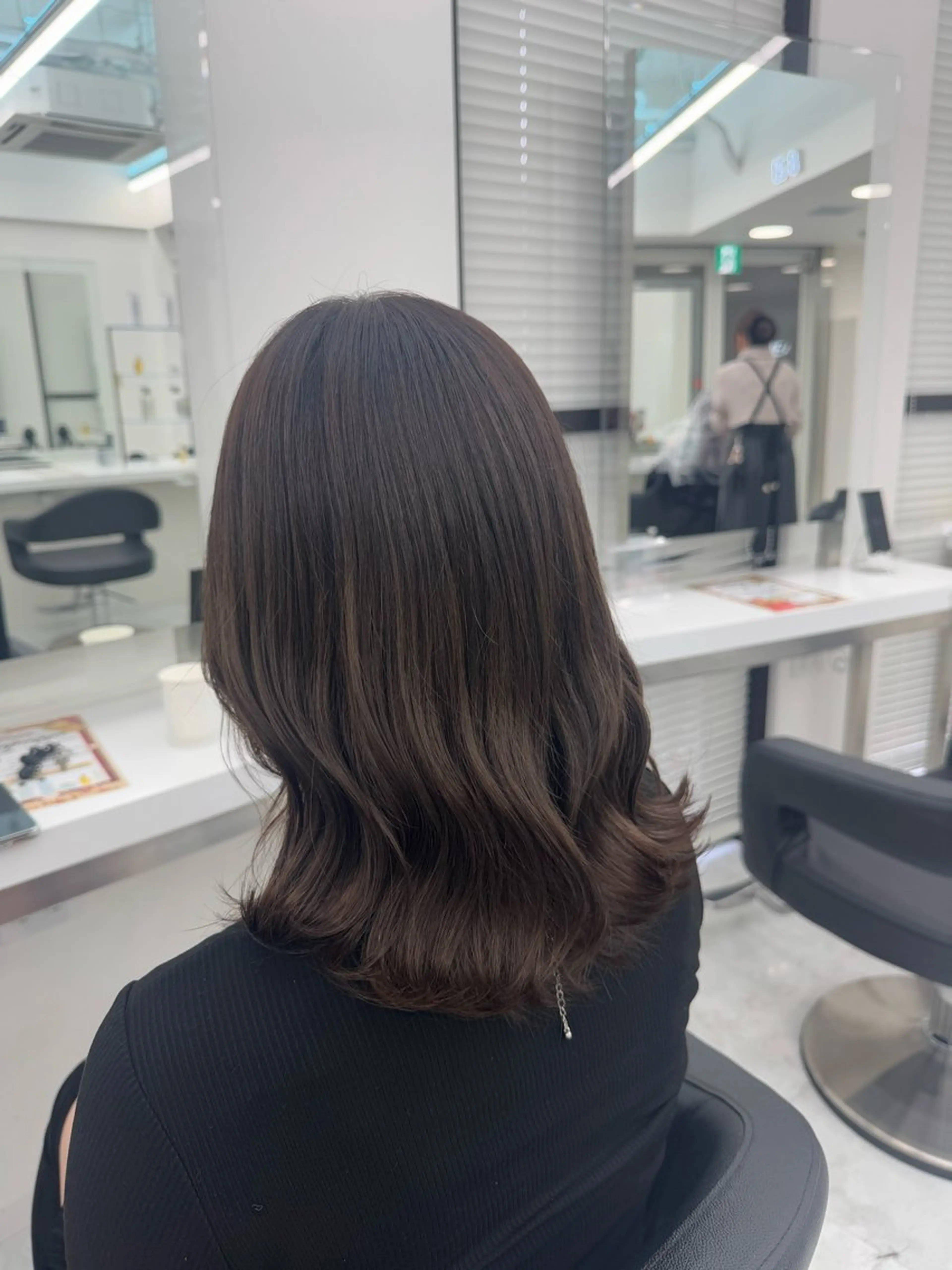 カラー noa🫧ナチュラル 艶感🏹グレージュのヘアスタイル