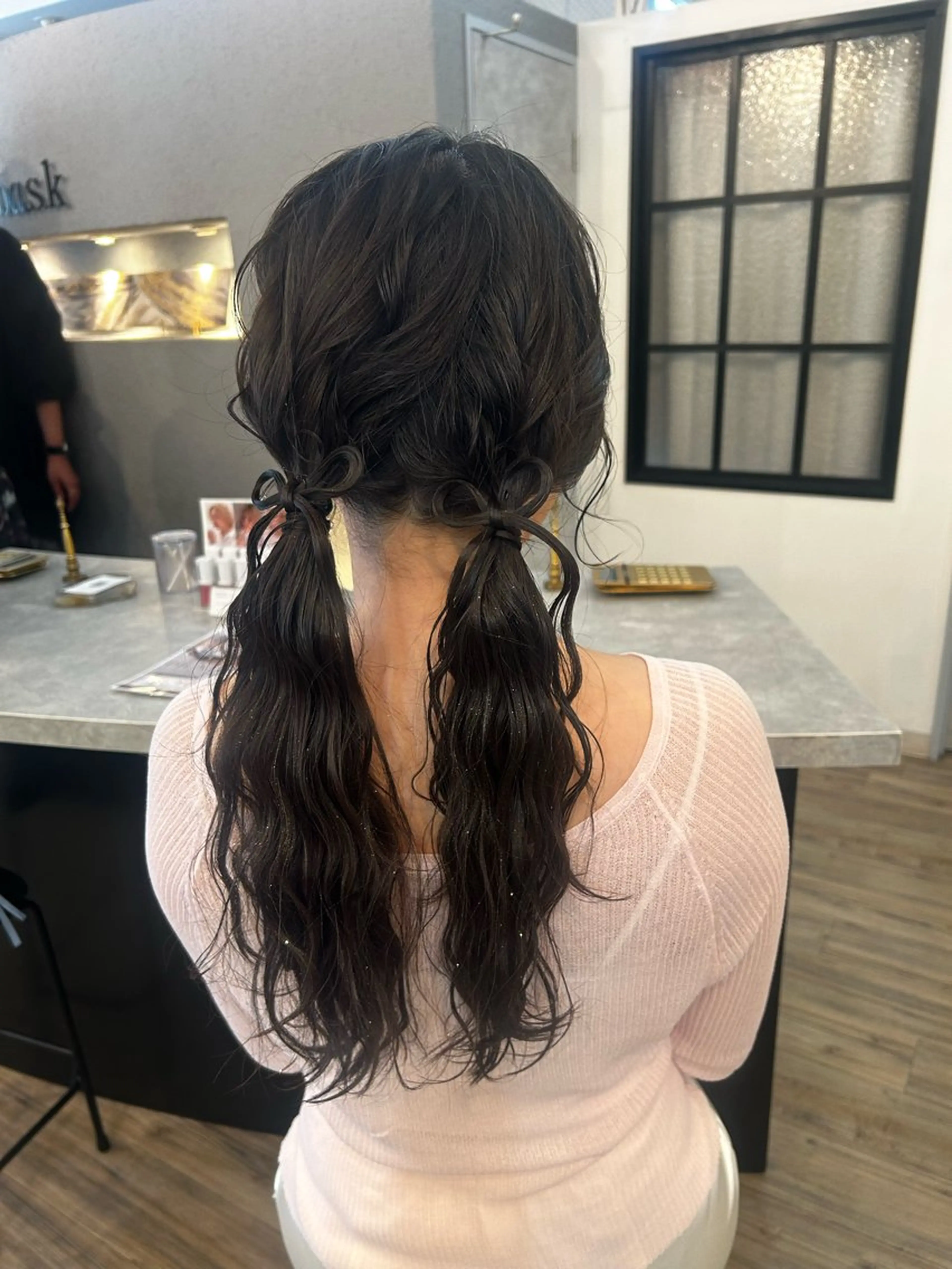 ヘアアレンジ ミナミ🩰デサインカ ラー♡ヘアセットのヘアスタイル