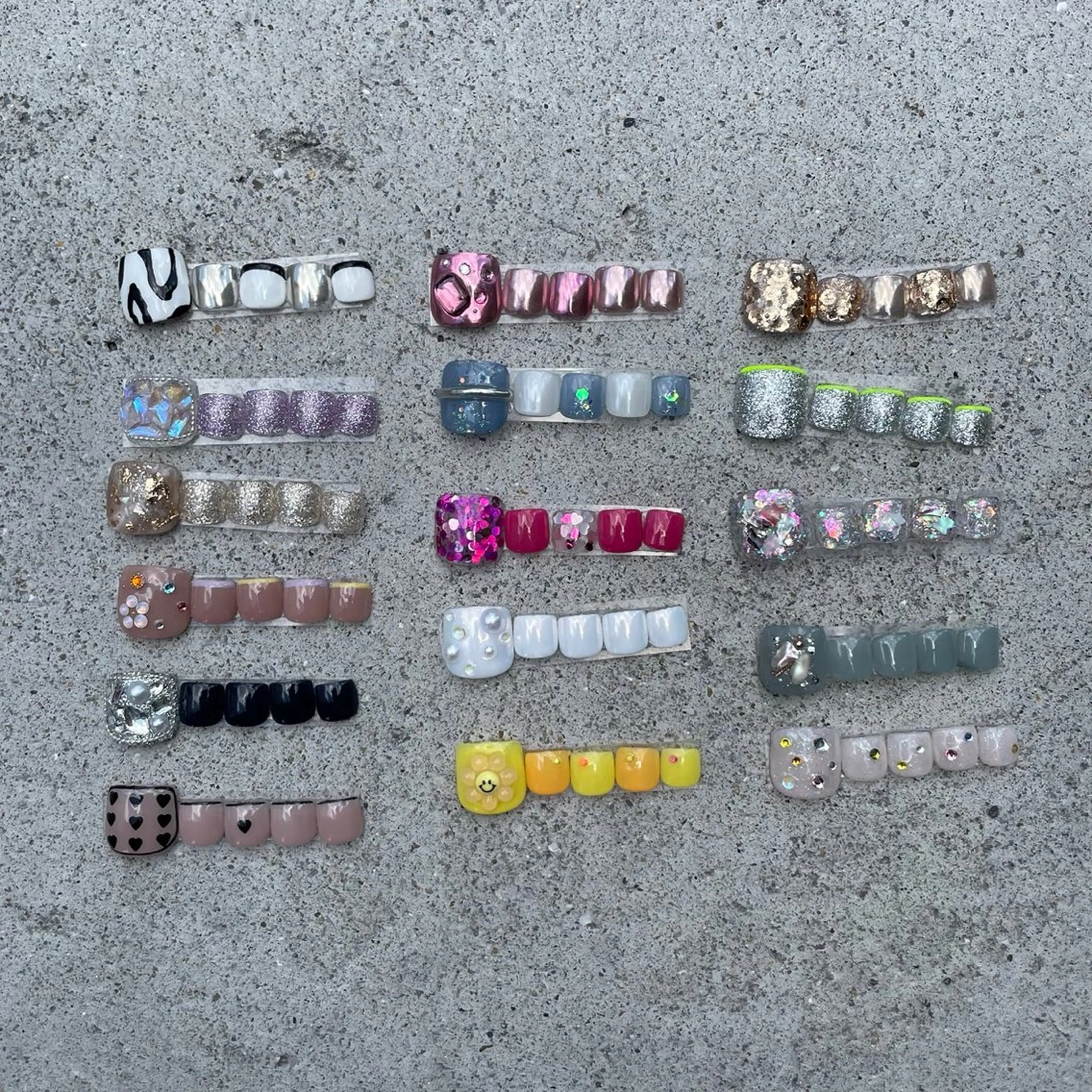 ネイル フットネイル Rommy Arisaのネイルデザイン