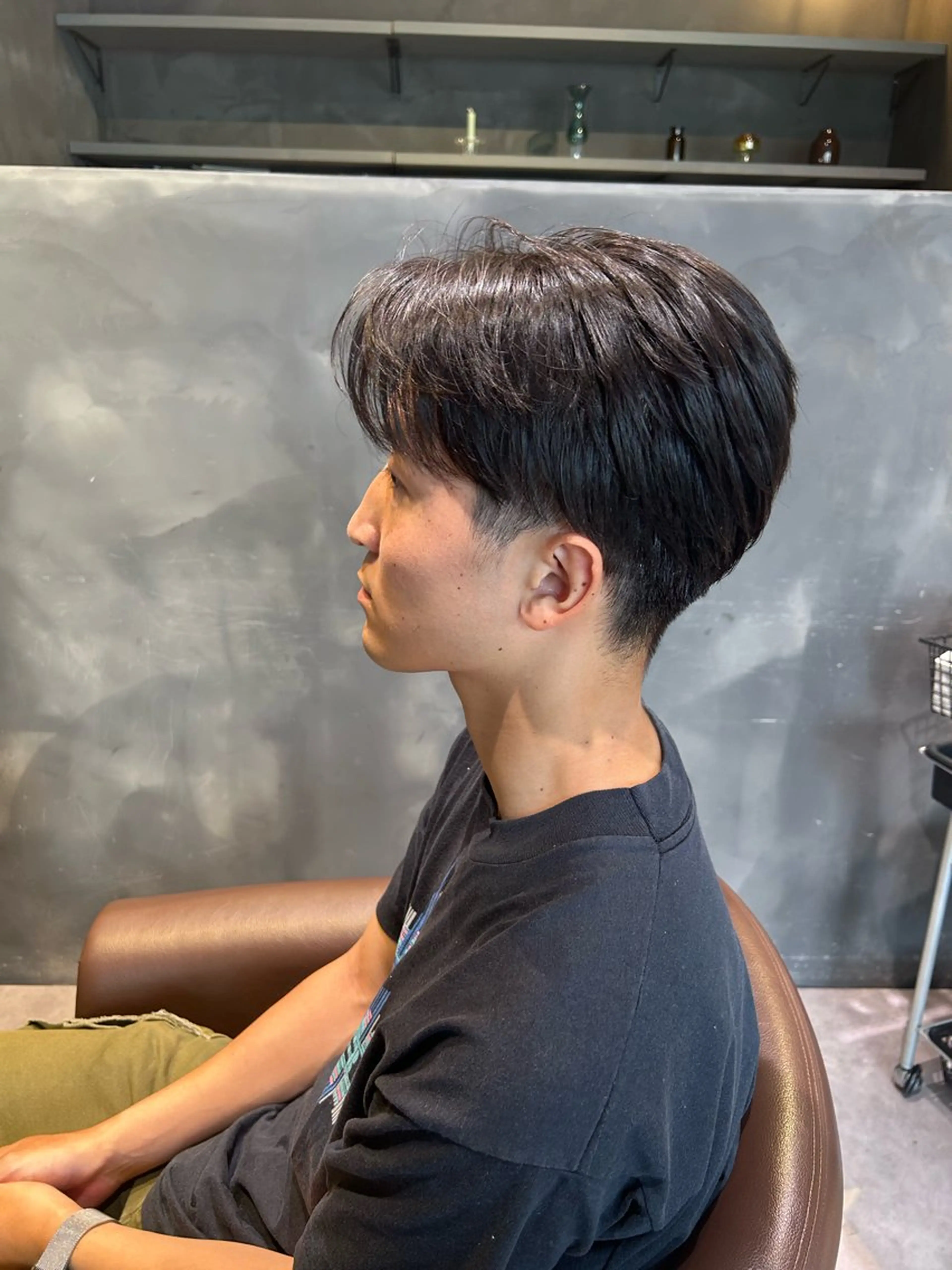 刈り上げカット、眉カットの写真