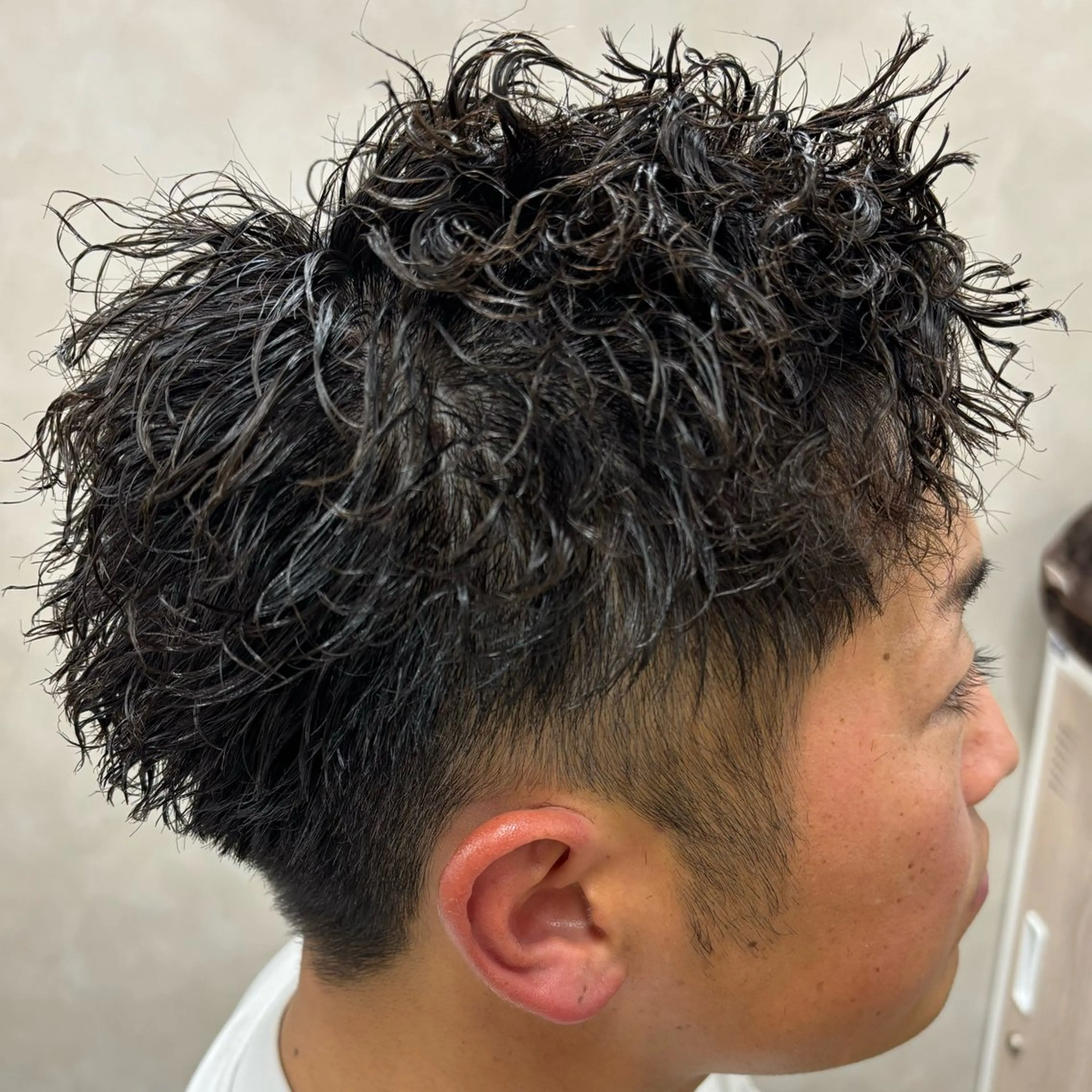 ショート パーマ ショートヘア ツイストパーマ 竹内 滉太のヘアスタイル