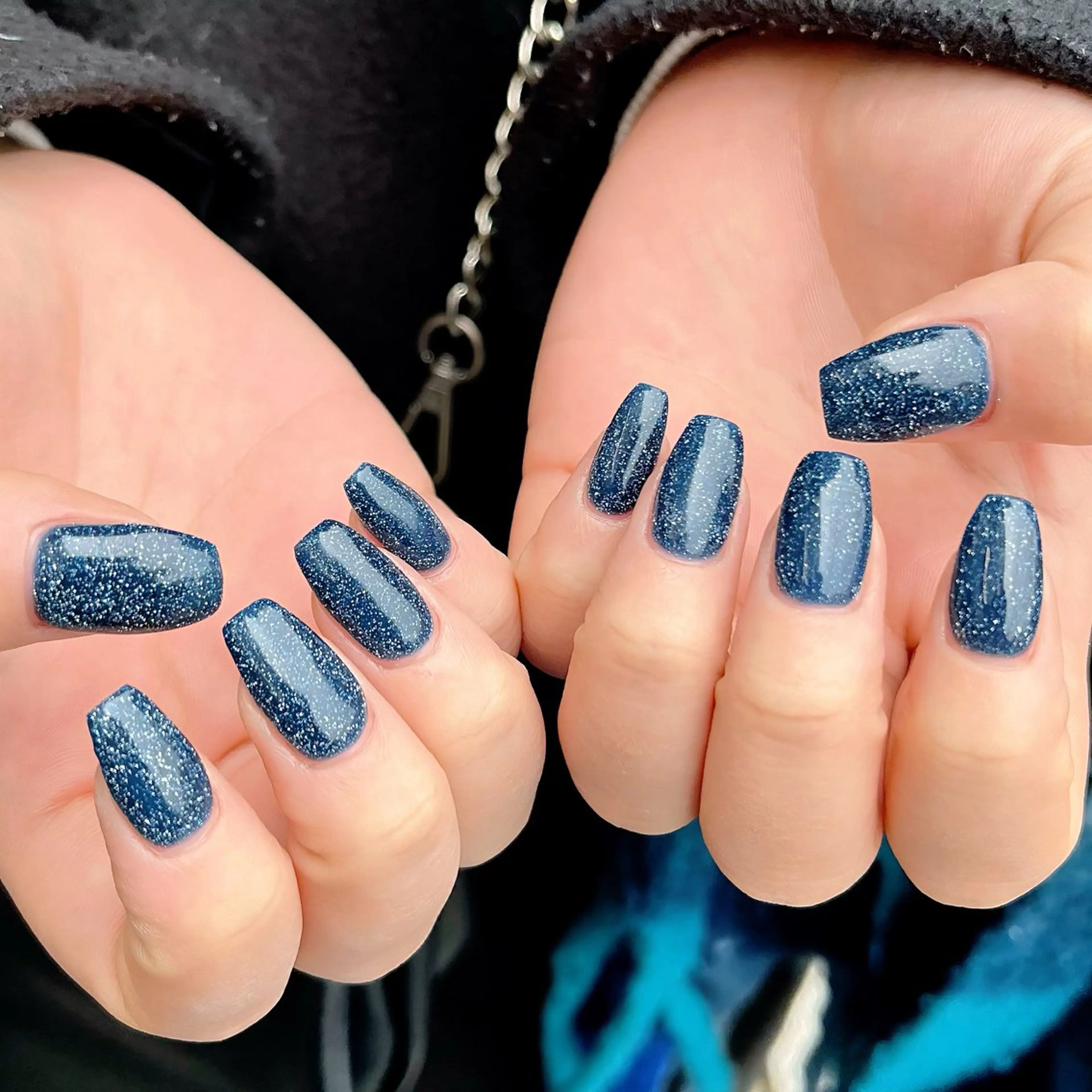 ネイル ブルー チークネイル フラッシュネイル マグネットネイル オフィスネイル ハンドネイル ハンドケア 🫧OPELIA NAIL渋谷🫧のネイルデザイン