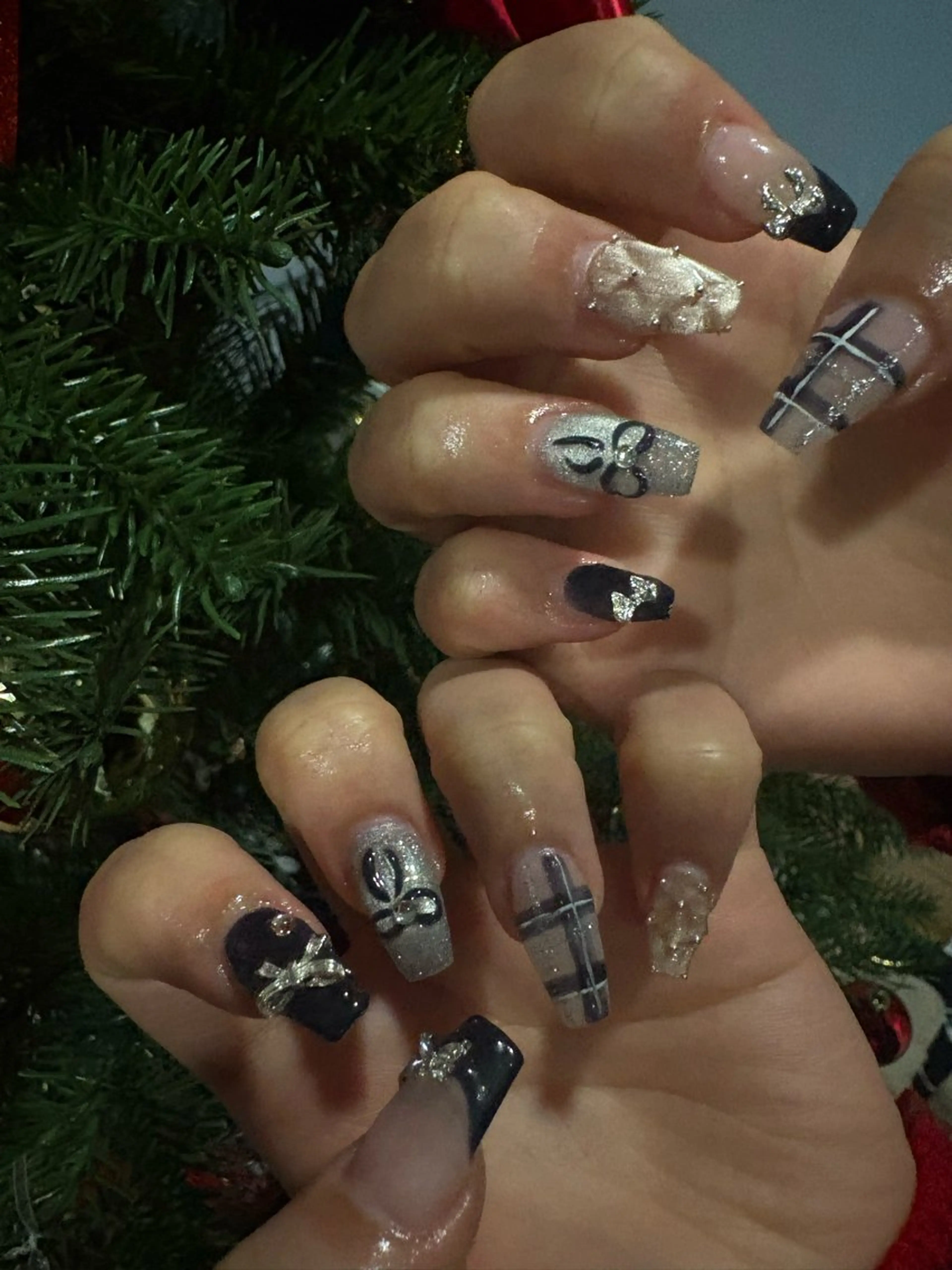 ネイル Rubyna所属・Rubyna HINAのネイルデザイン