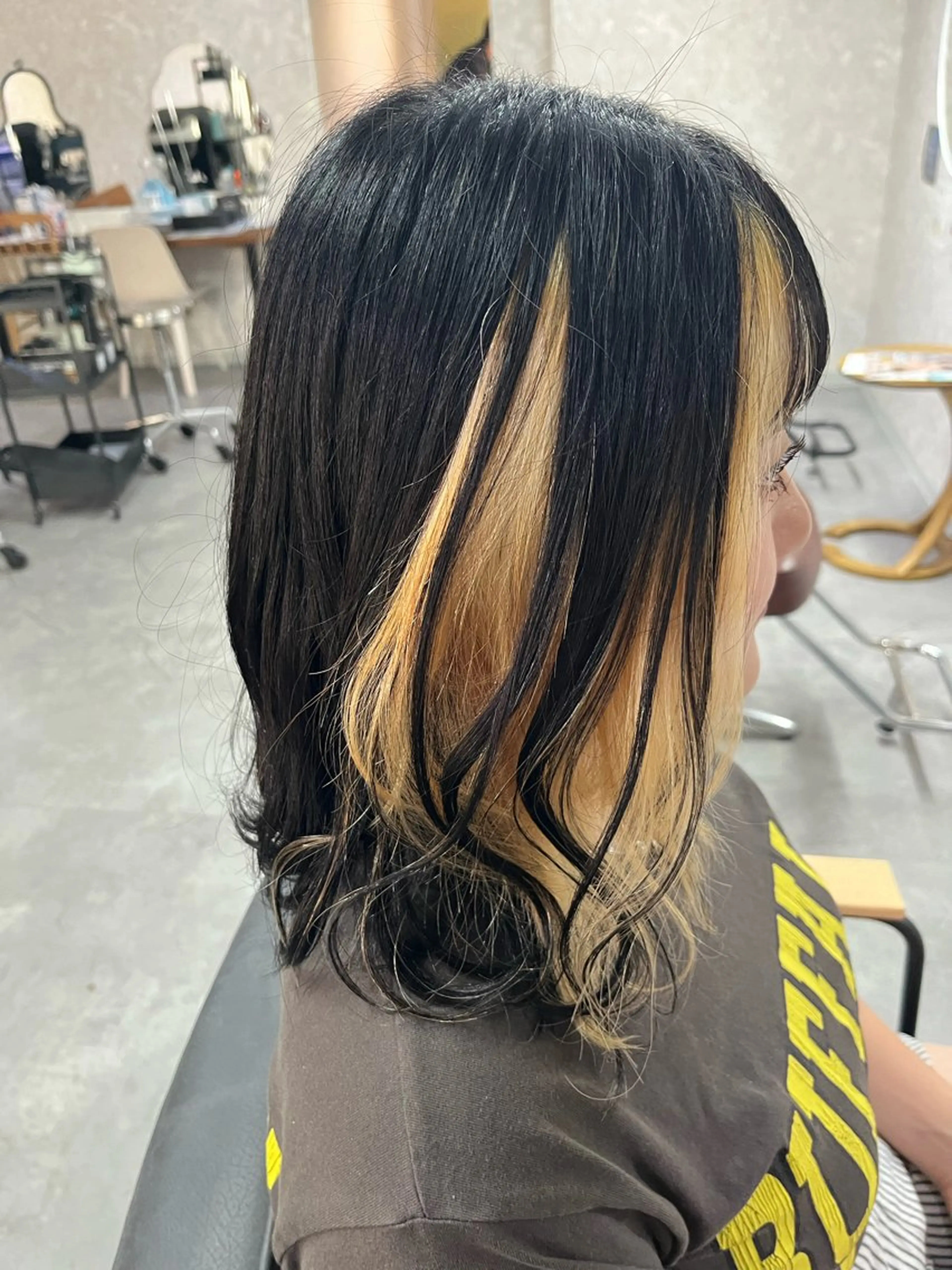 ミディアム ヘアカラー 池田 真衣のヘアスタイル