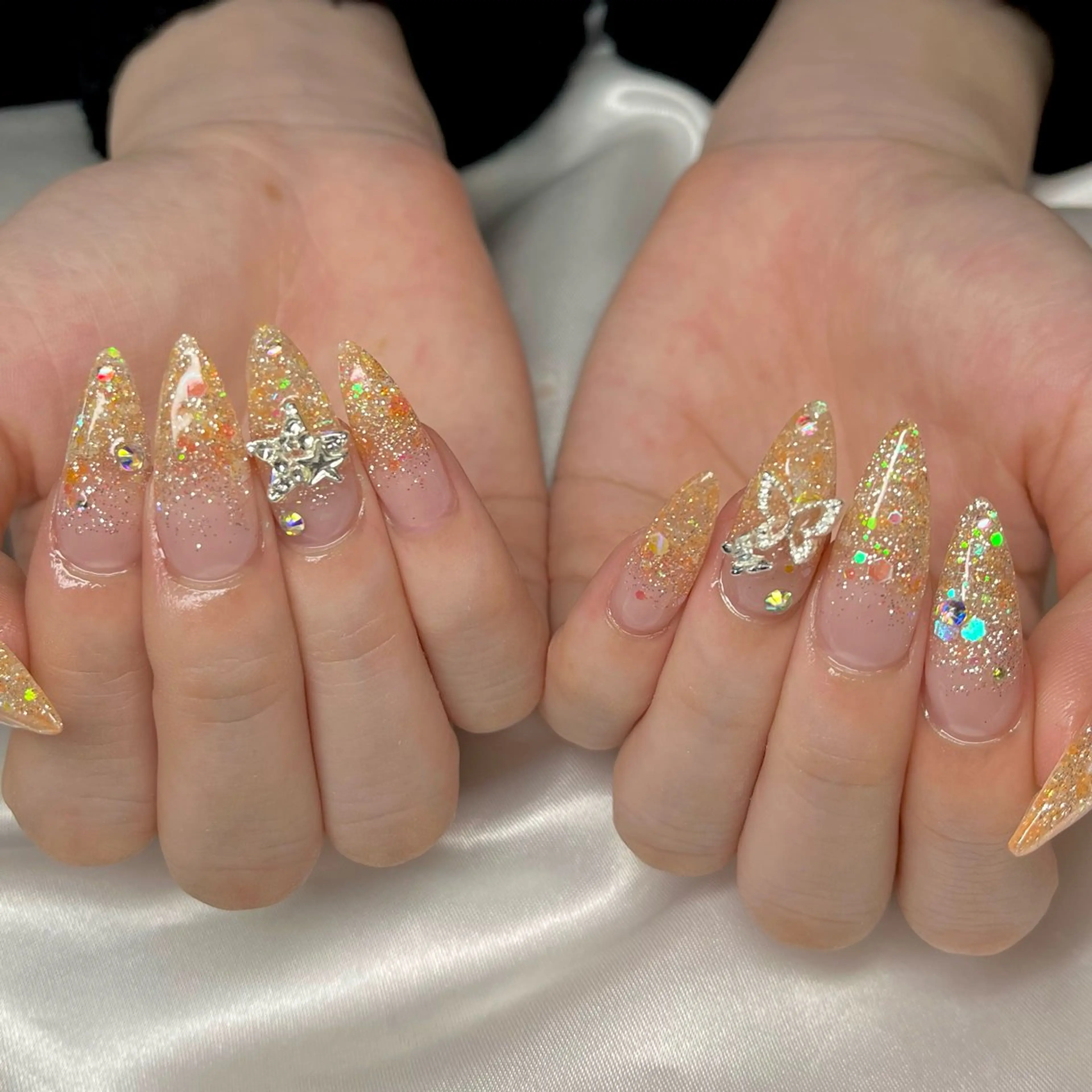 ネイル ハンドネイル . 未來のネイルデザイン