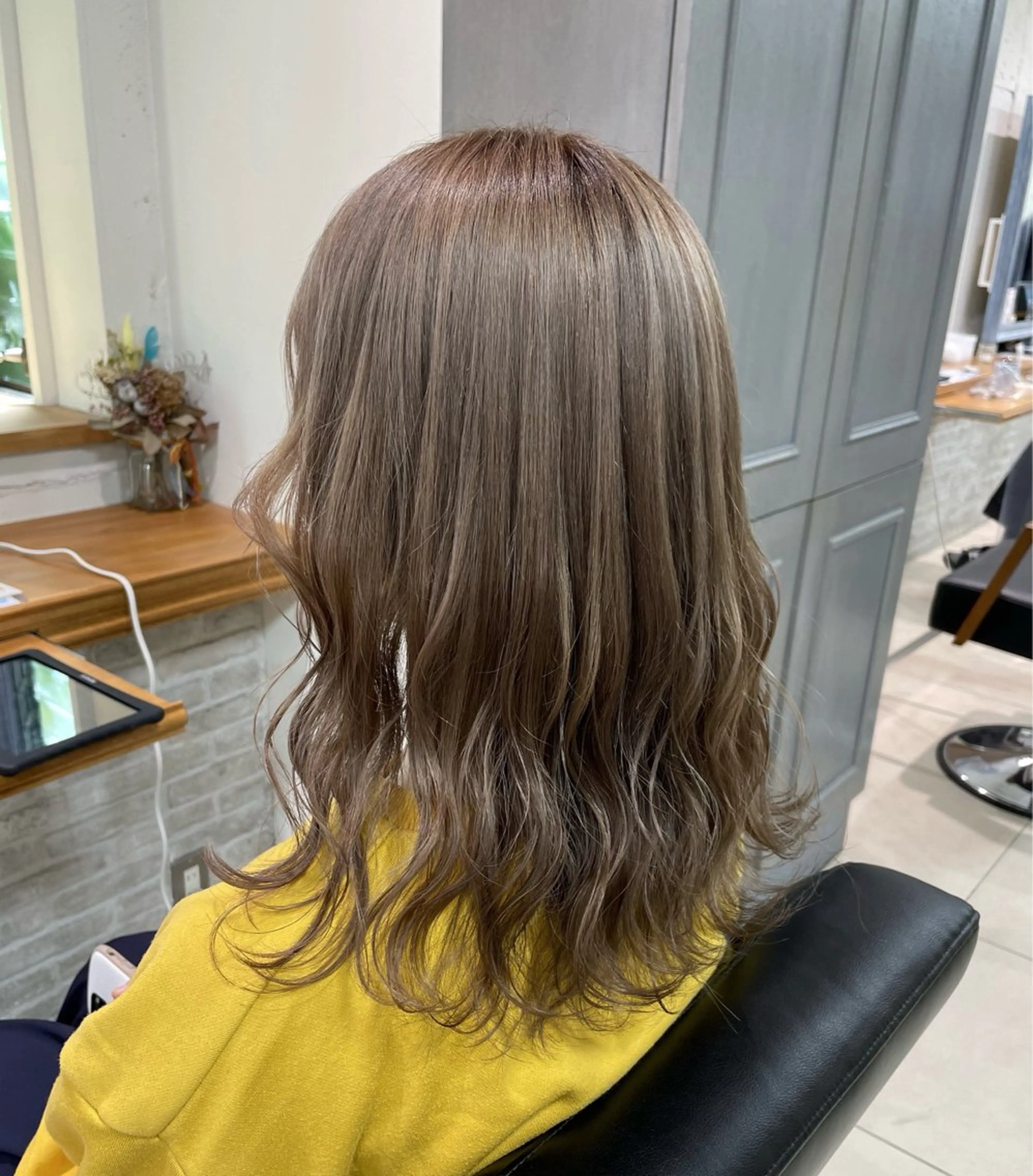 ミディアム カラー 透明感カラー🎀／ マツエクのヘアスタイル