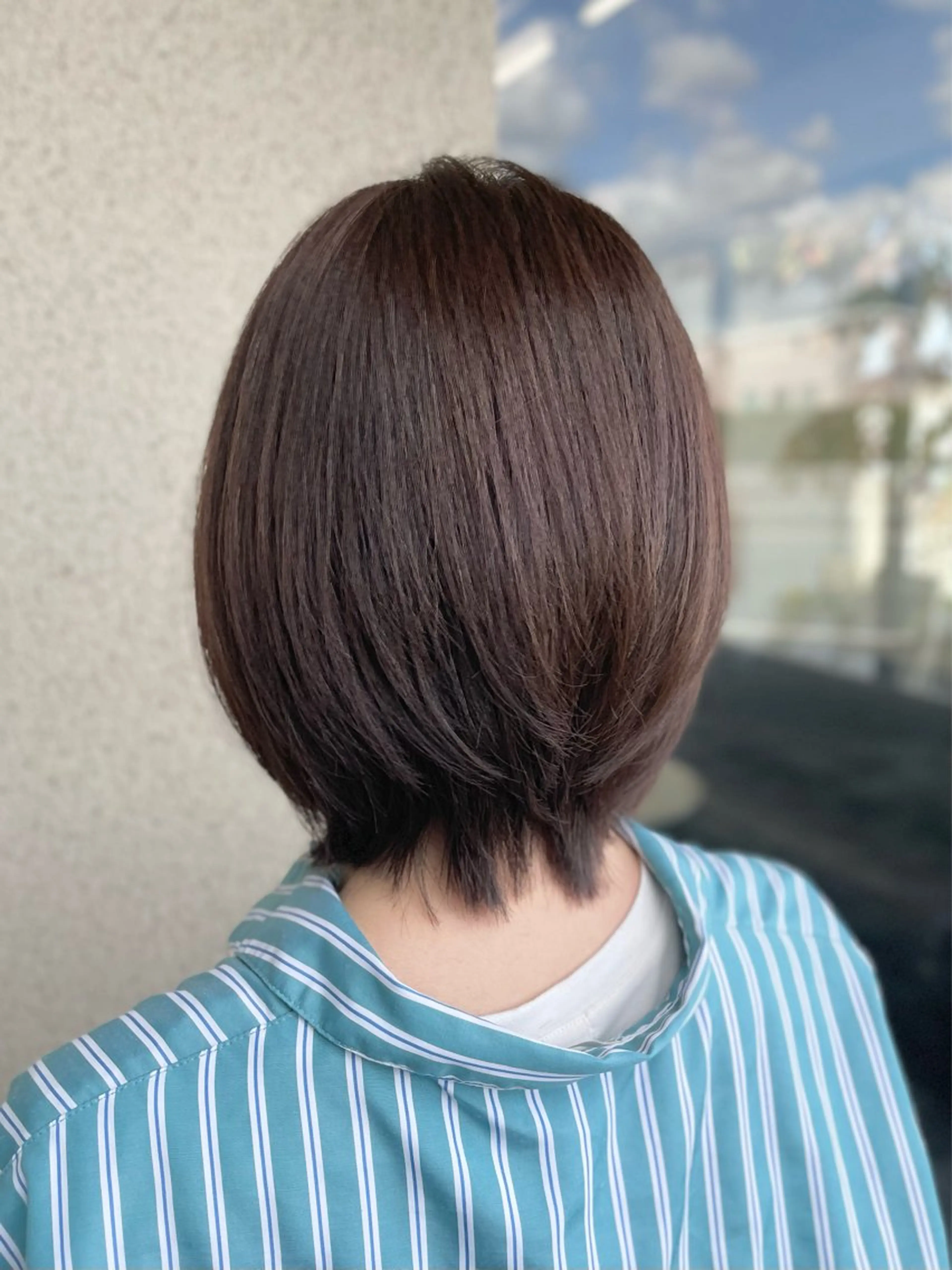 ミディアム カラー ボブレイヤー アッシュ ベージュカラー ボブ くびれヘア カット ヘアカラー トリートメント 沢田 瞳のヘアスタイル