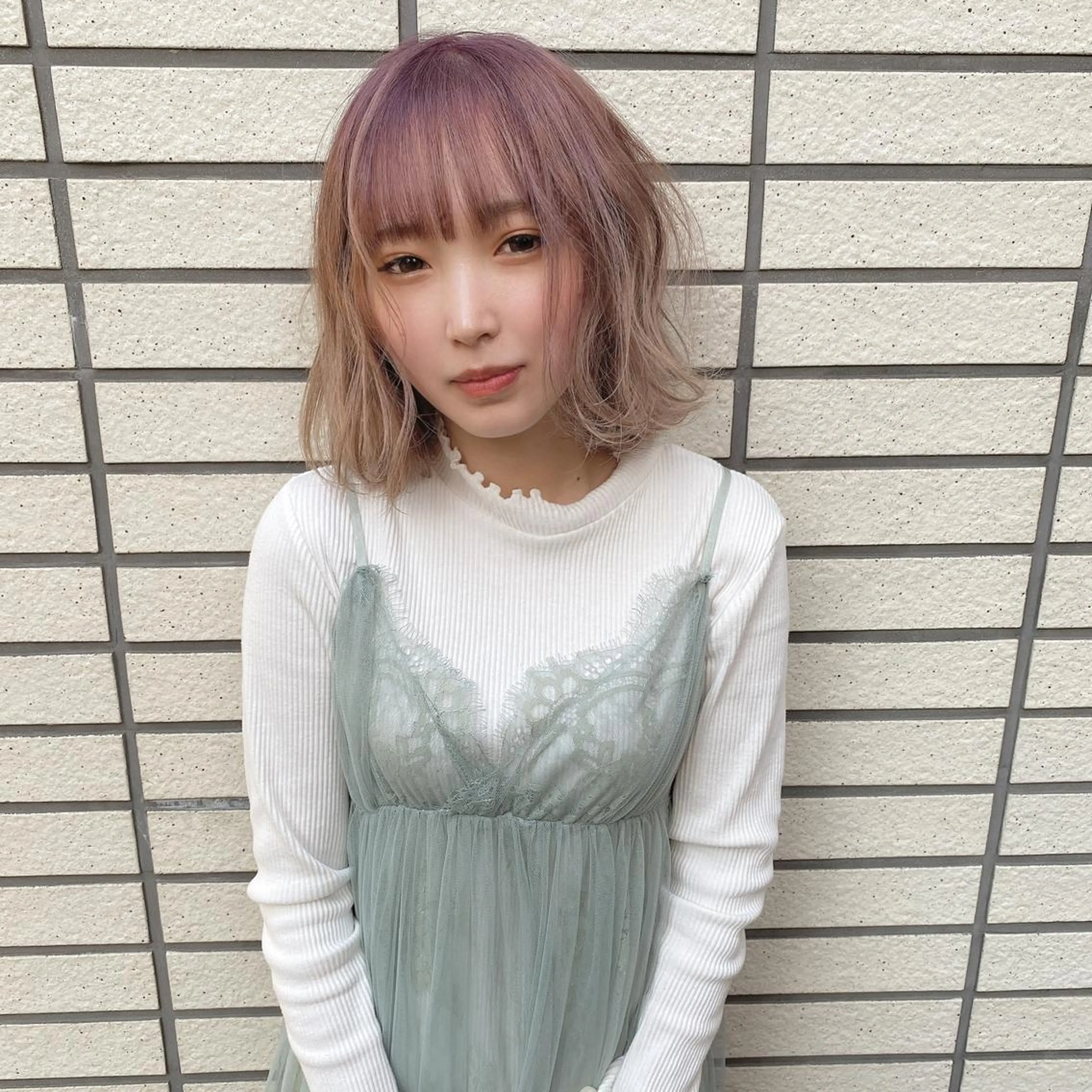 ミディアム カラー ピンクカラー カット ヘアカラー 縮毛矯正 RURI韓国ボブ 🇰🇷タッセルボブのヘアスタイル