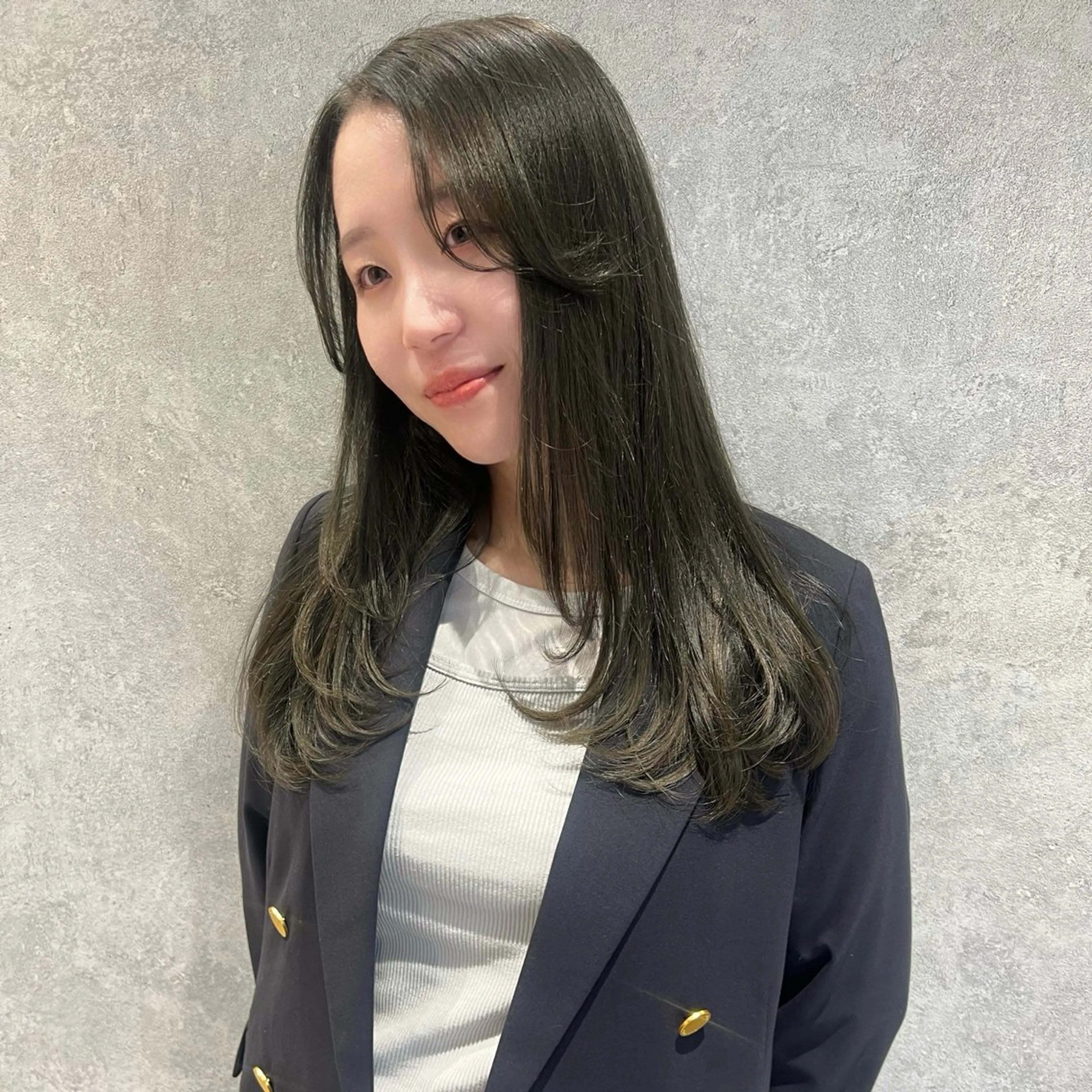 ロング かきあげバング レイヤーカット カット ヘアカラー AI TOKYO S所属・mizuki 【韓国レイヤー】のヘアスタイル