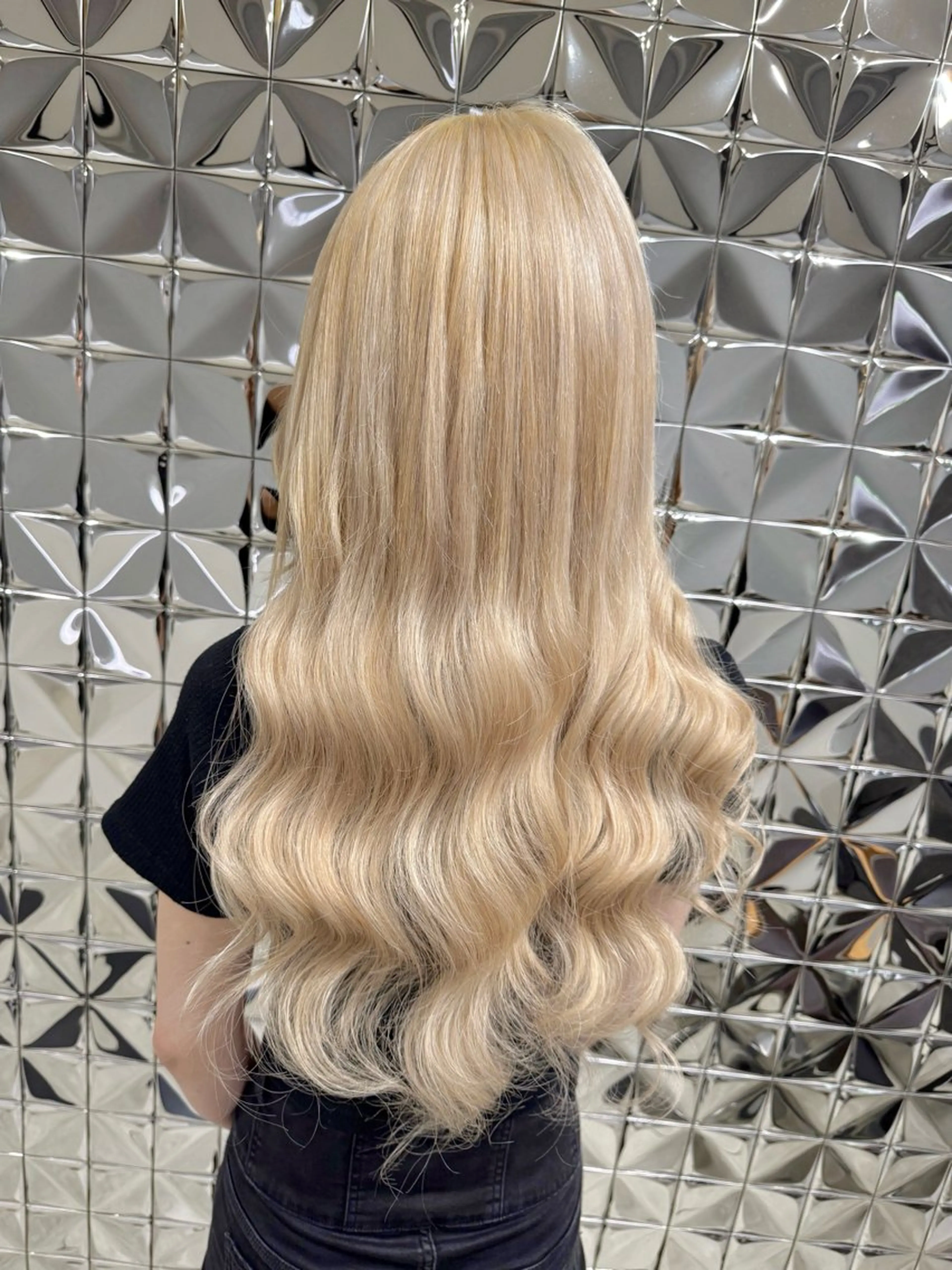 ロング カラー ブロンド ダブルカラー ハイトーンカラー エクステ ロング Lovestasy 京都河原町店のヘアスタイル