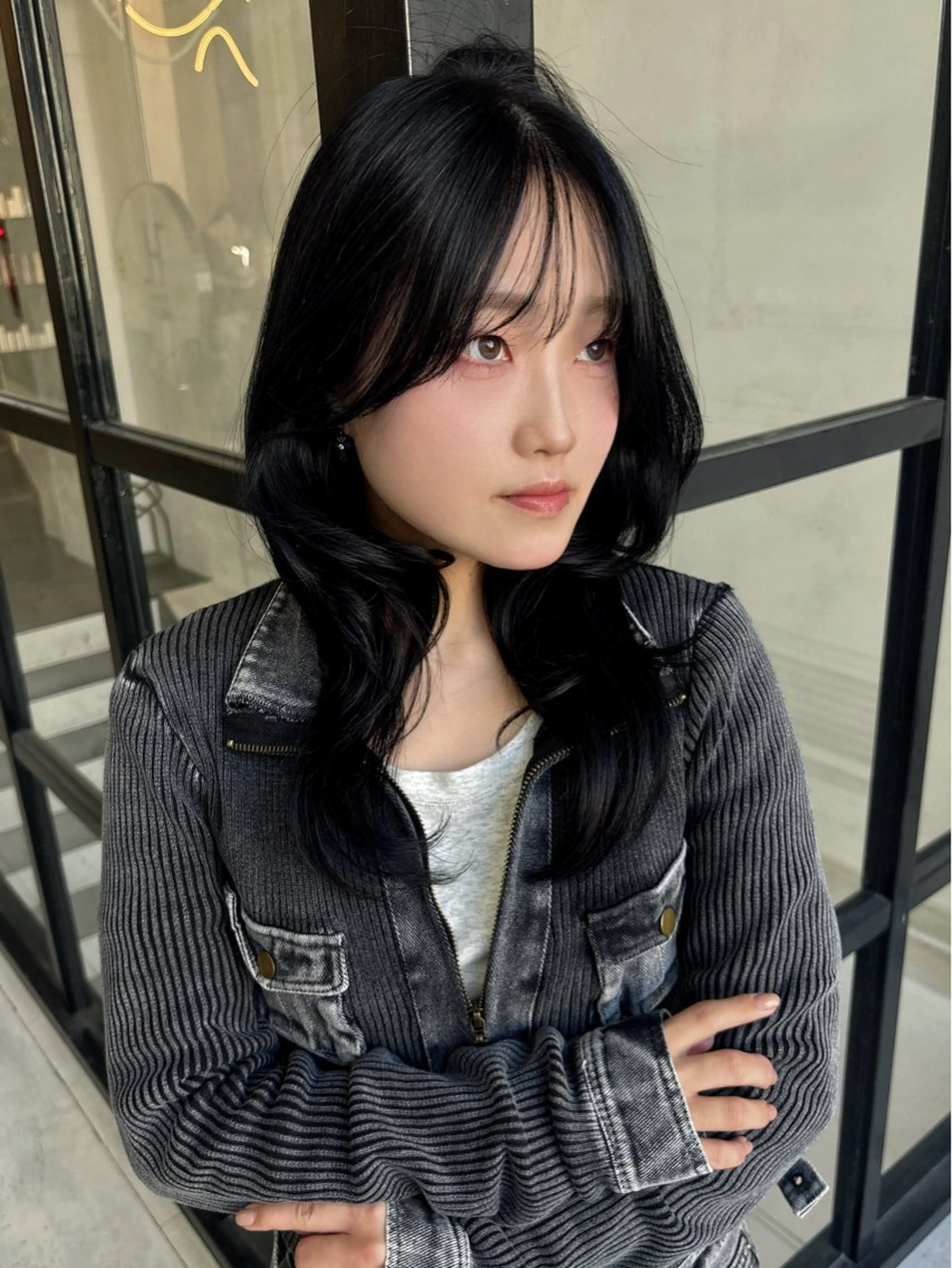 ミディアム レイヤーカット カット トリートメント MaisonHALU 松浦光咲のヘアスタイル