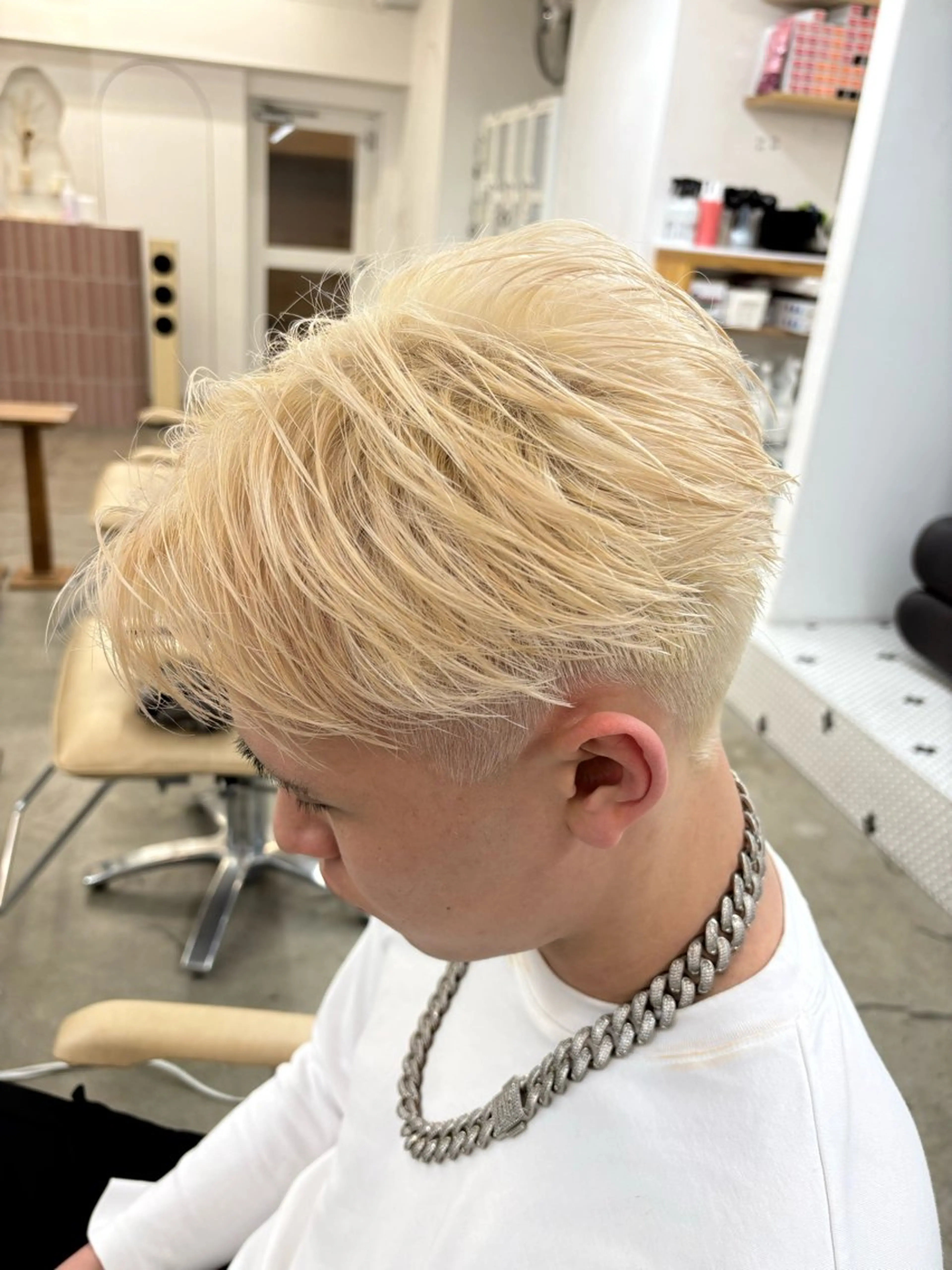 カラー メンズ 抜きっぱなしブロンド ヘアカラー メンズハイトーン/ パーマ特化teruのヘアスタイル