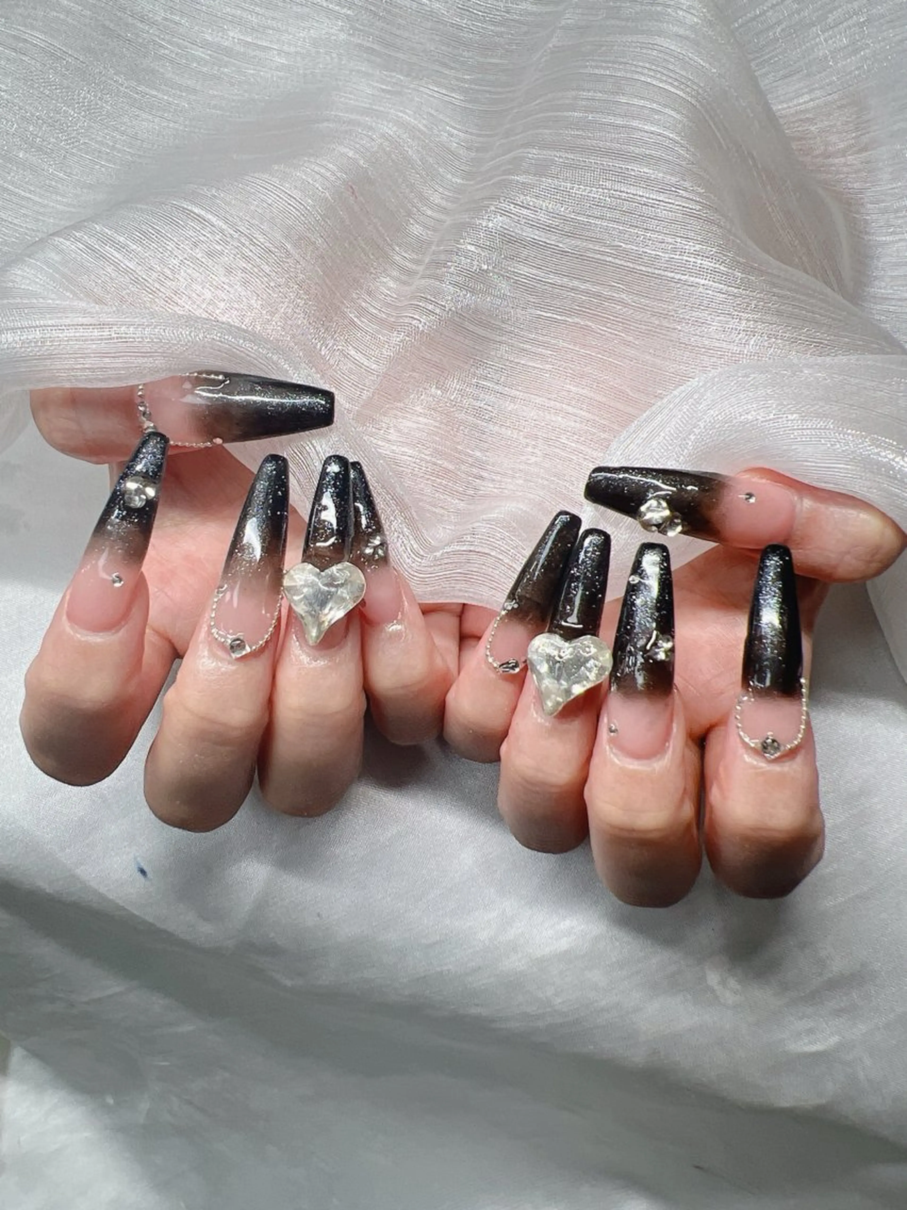ネイル ハンドネイル Lee Nailsのネイルデザイン
