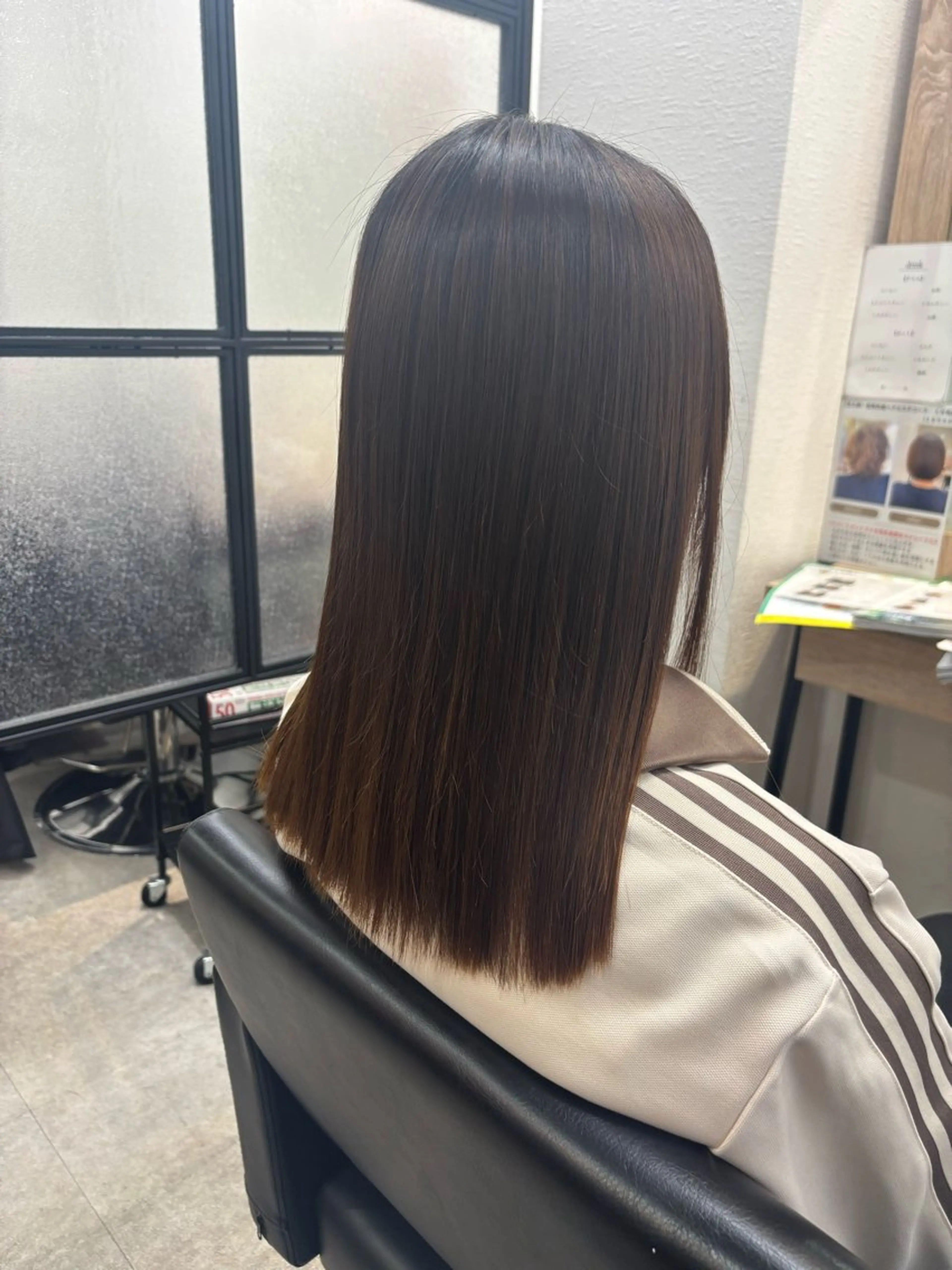 ミディアム 縮毛矯正 野中 咲季のヘアスタイル