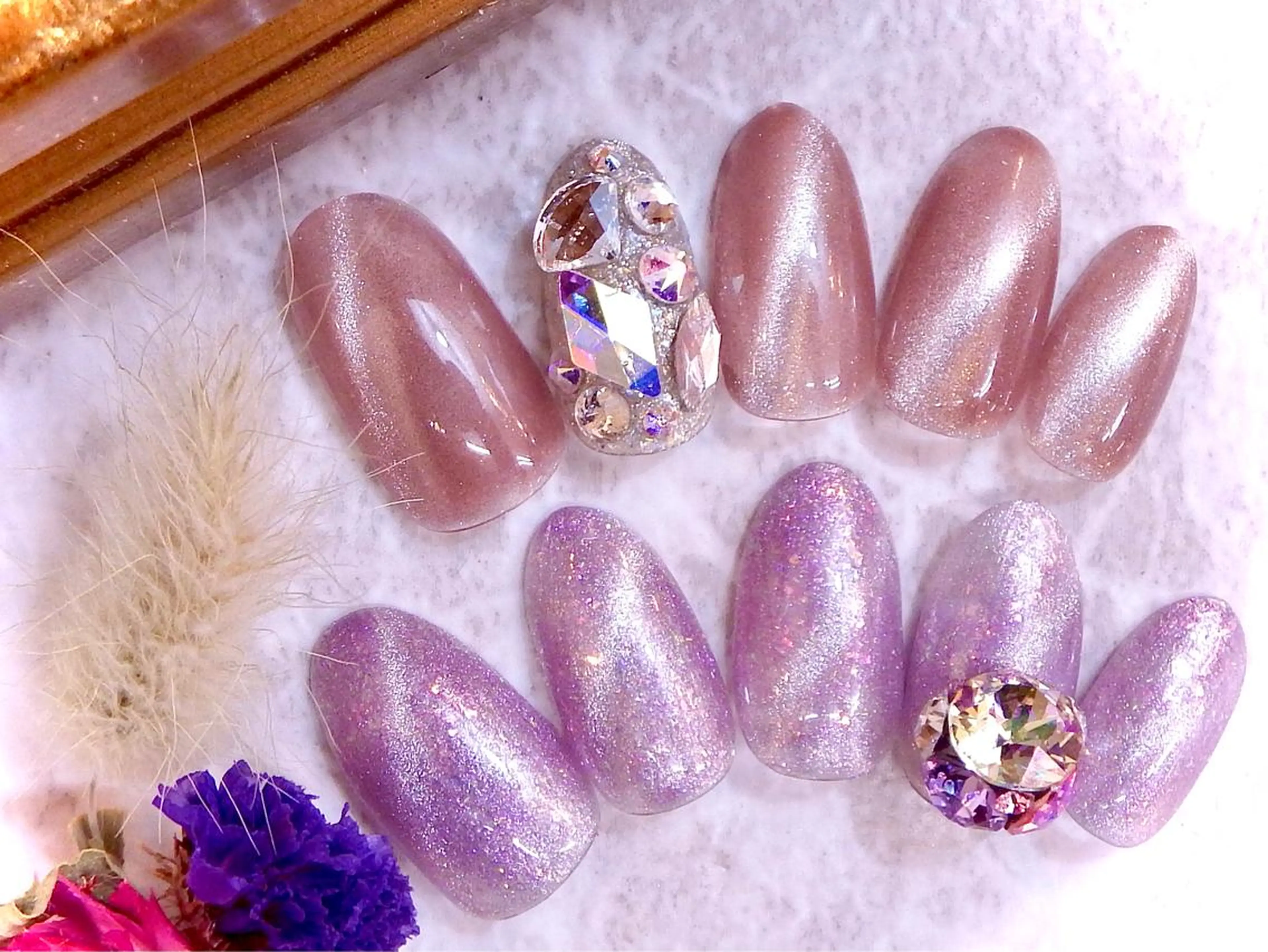 ネイル マグネットネイル ストーンネイル ハンドネイル Vogusty's Nail 鶴見店のネイルデザイン