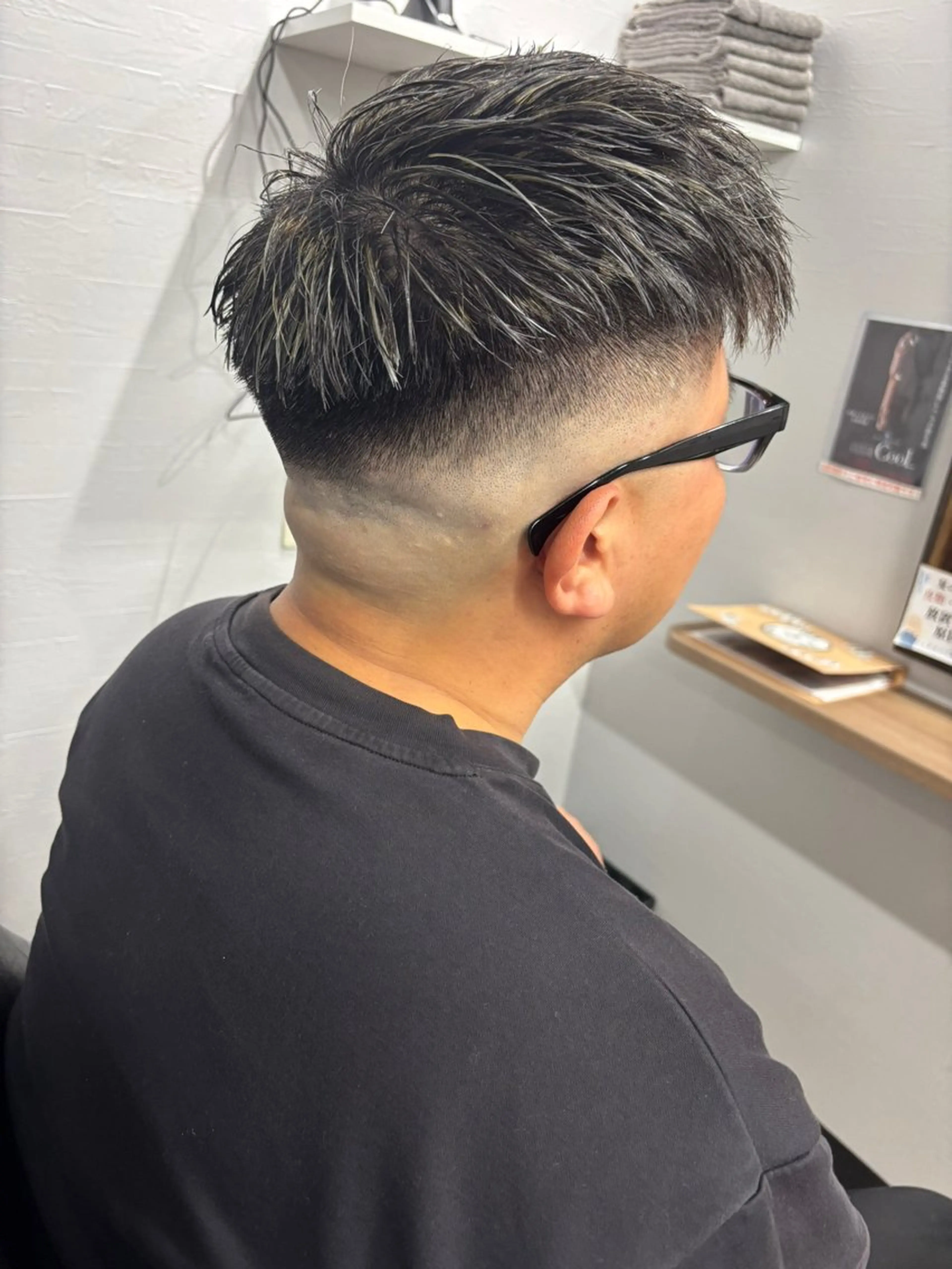 ショート カラー メンズ フェードカット メンズメッシュ スキンフェード メッシュ Men's hair Libre Sunny所属・高橋 怜玖のヘアスタイル