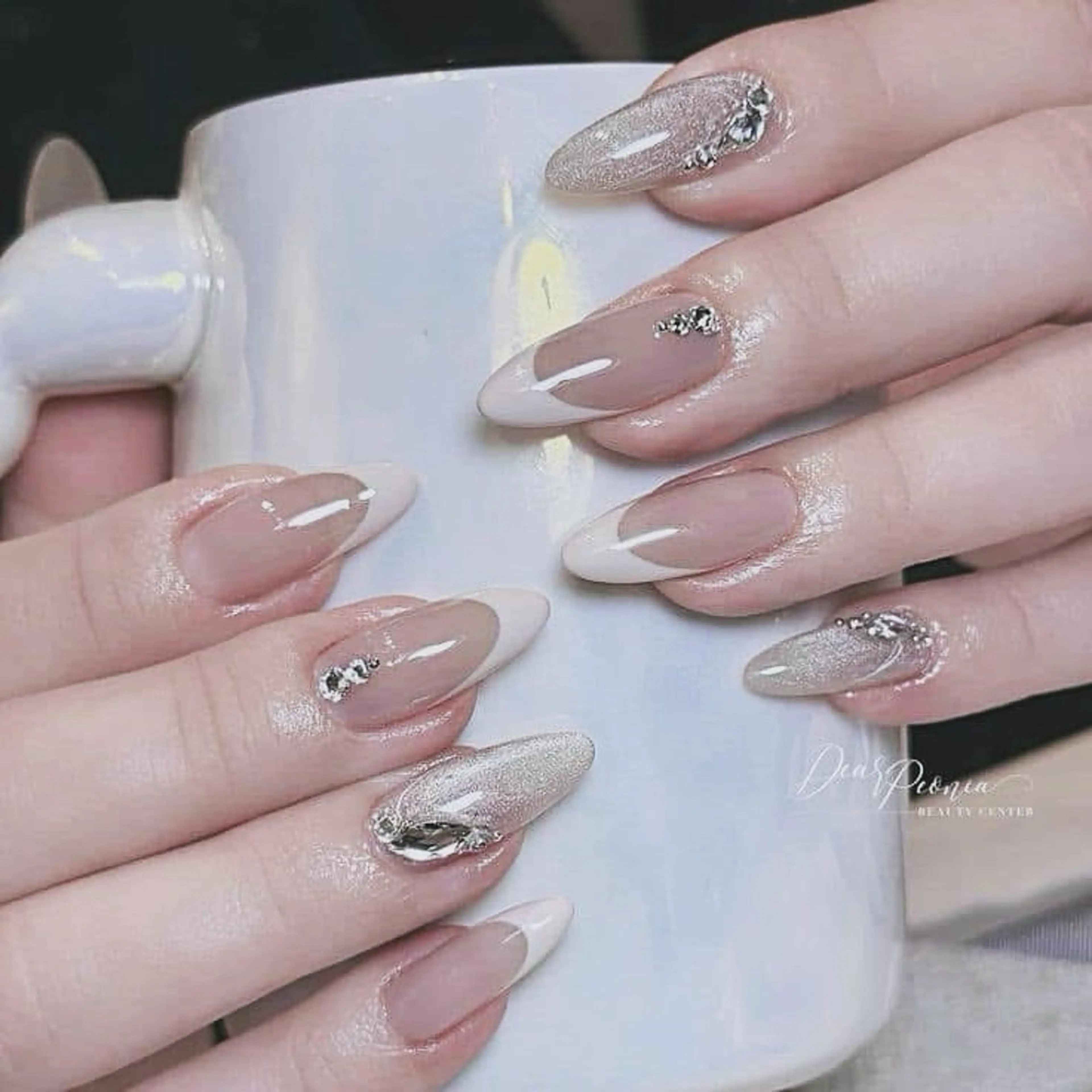 ネイル フットネイル ジェルネイル 韓国ネイル マグネットネイル 持ち込み ハンドネイル Akiko ネイルサロン所属・AKIKO ネイルサロンのネイルデザイン