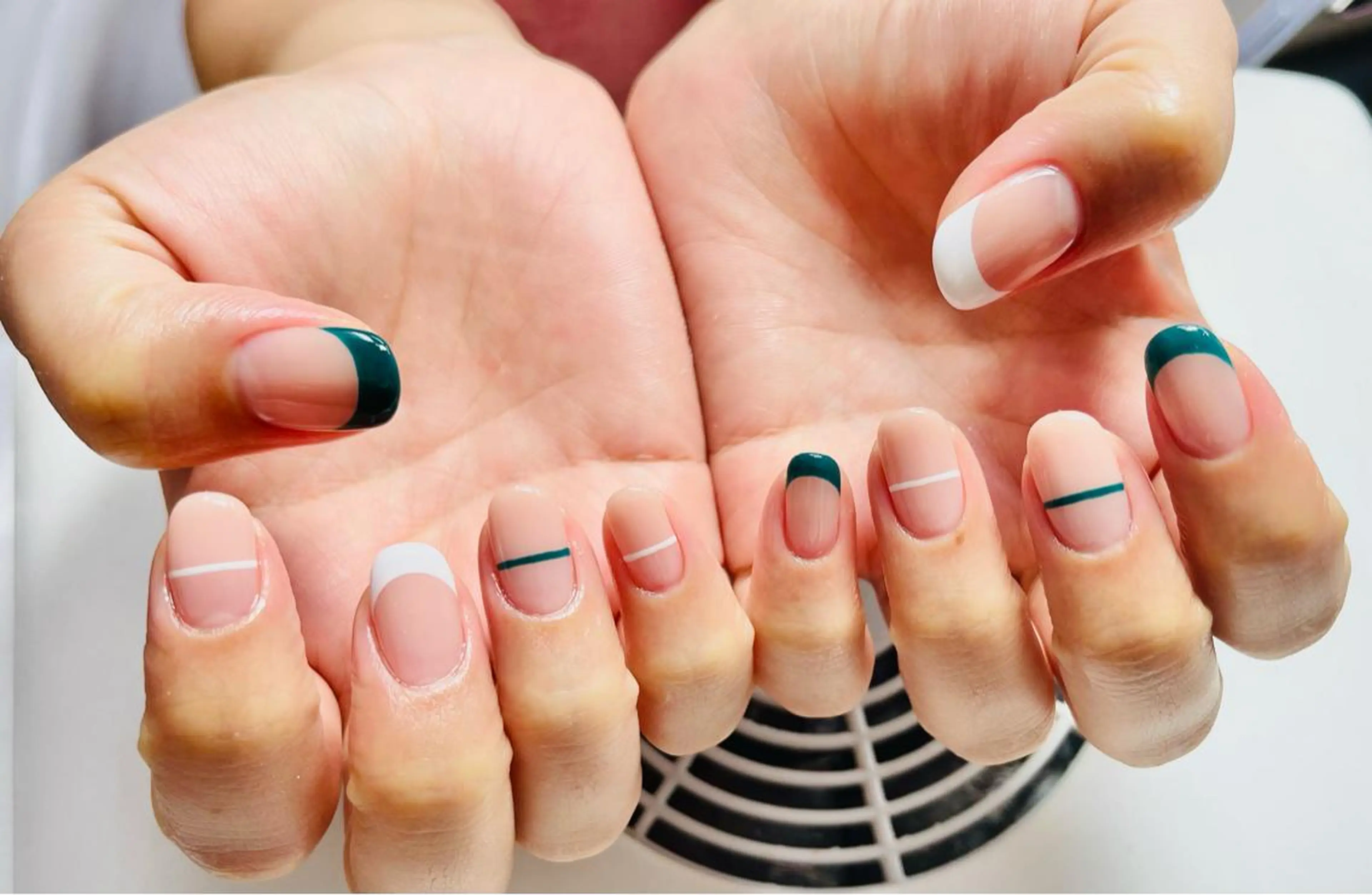 ネイル アートネイル フレンチネイル グラデーション Nail Room  alma所属・立石 麗奈のネイルデザイン