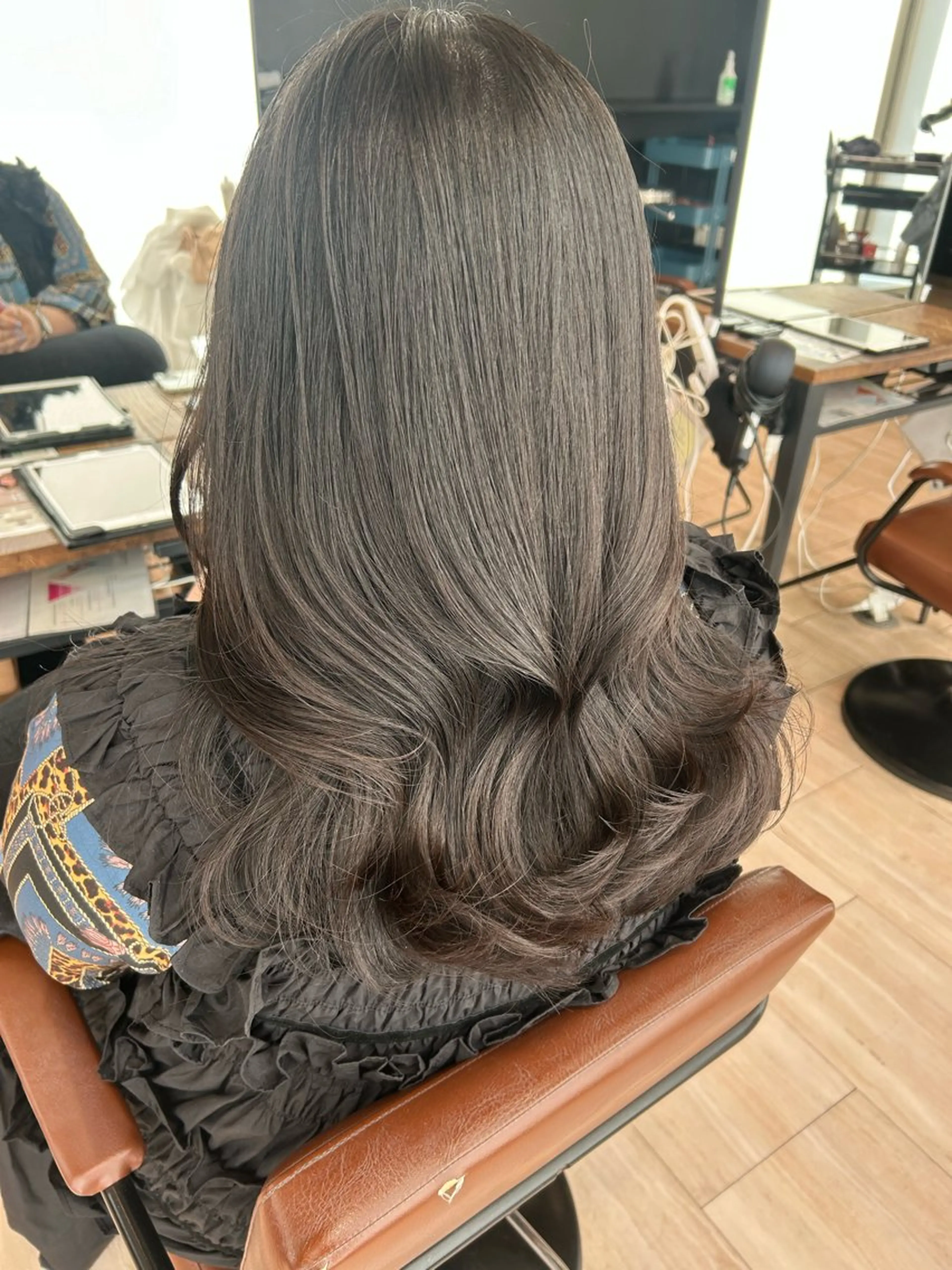 ロング 🎀大竹美侑／顔まわ りカット／レイヤーのヘアスタイル