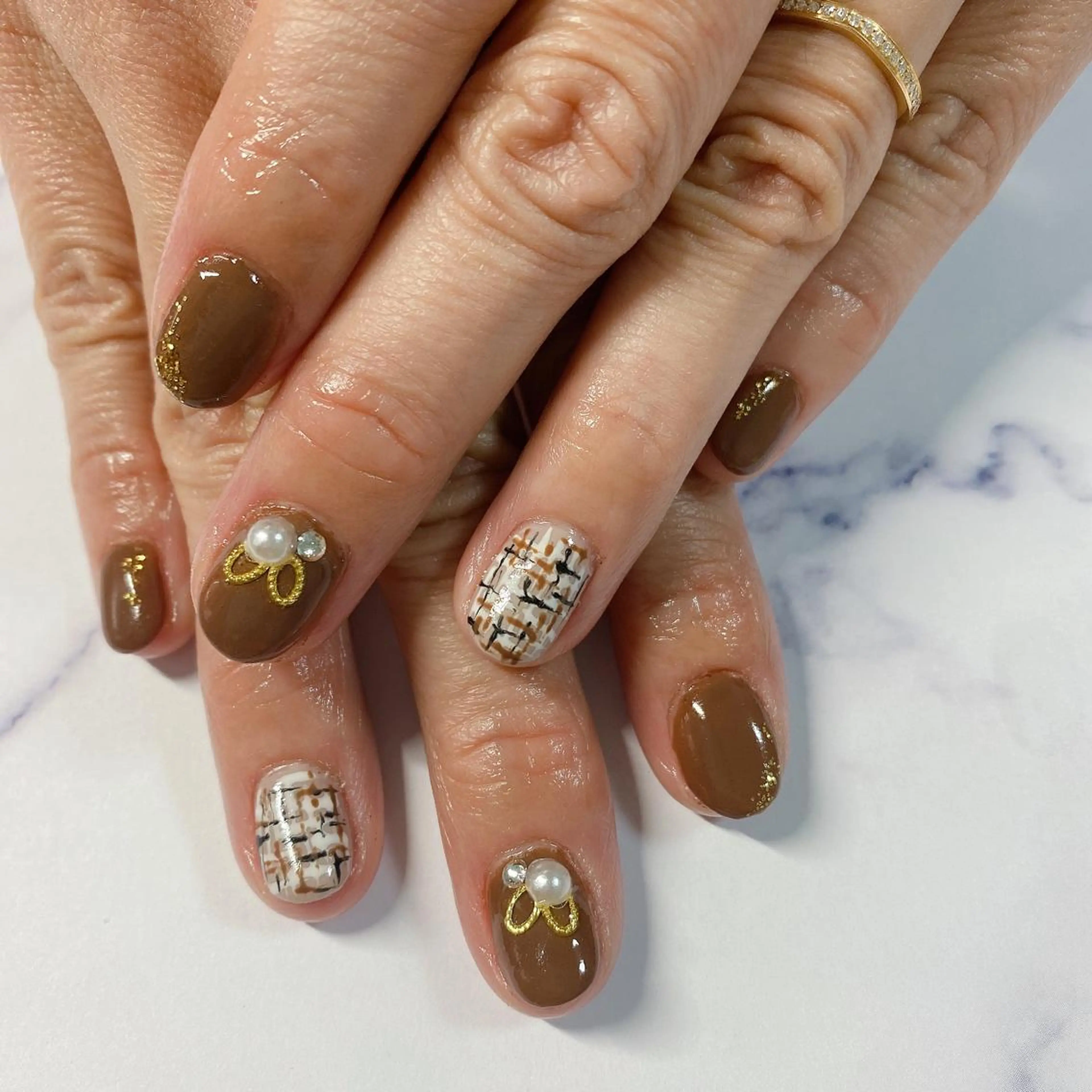 ネイル ブラウン ツイードネイル エンジェルハート所属・エンジェルハート 林田のマツエク・マツパデザイン