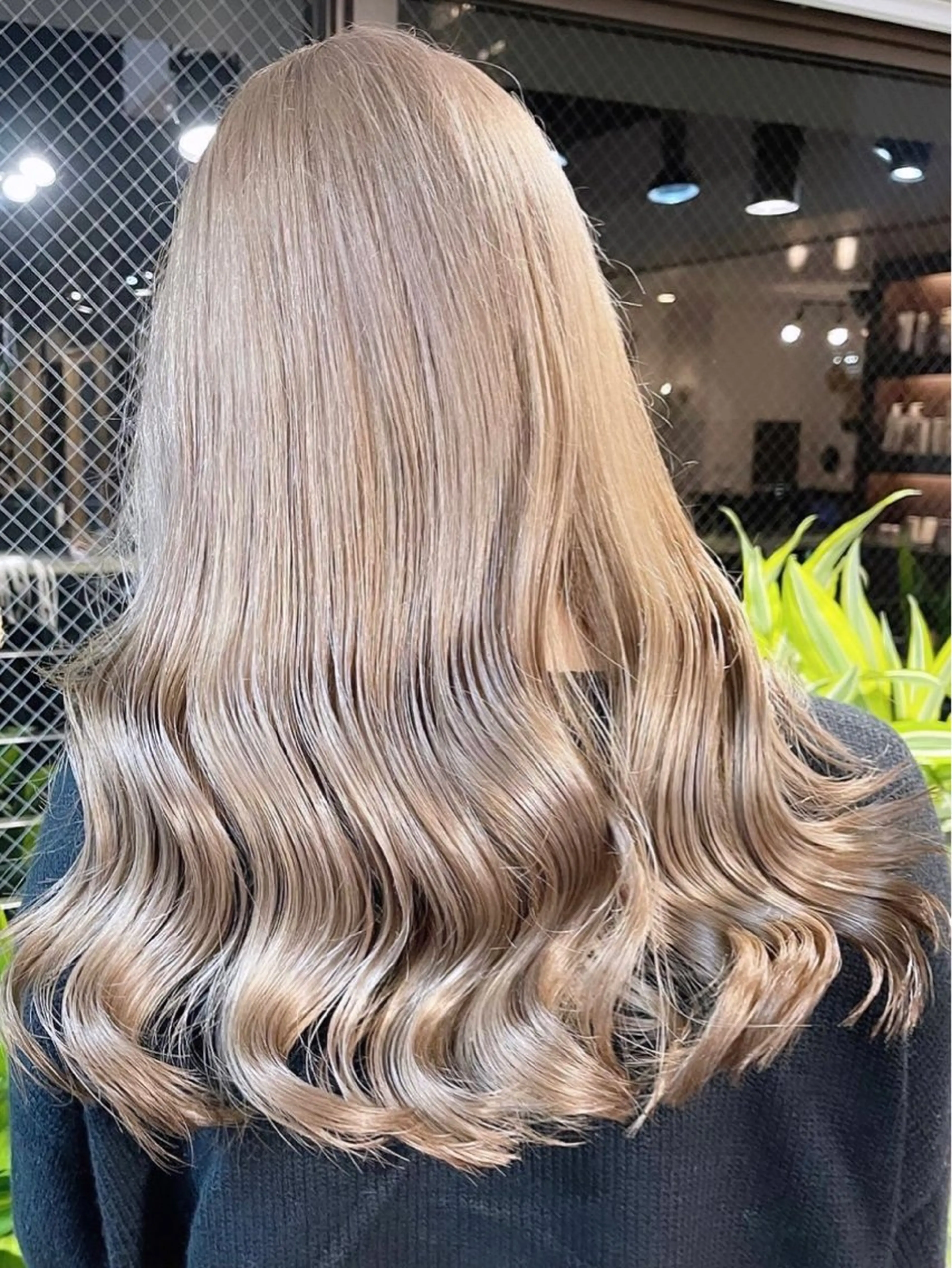 セミロング カラー ヘアアレンジ ブリーチ ケアブリーチ ダブルカラー イヤリングカラー ハイトーンカラー 心斎橋ダブルカラー ボブ/レイヤーのヘアスタイル