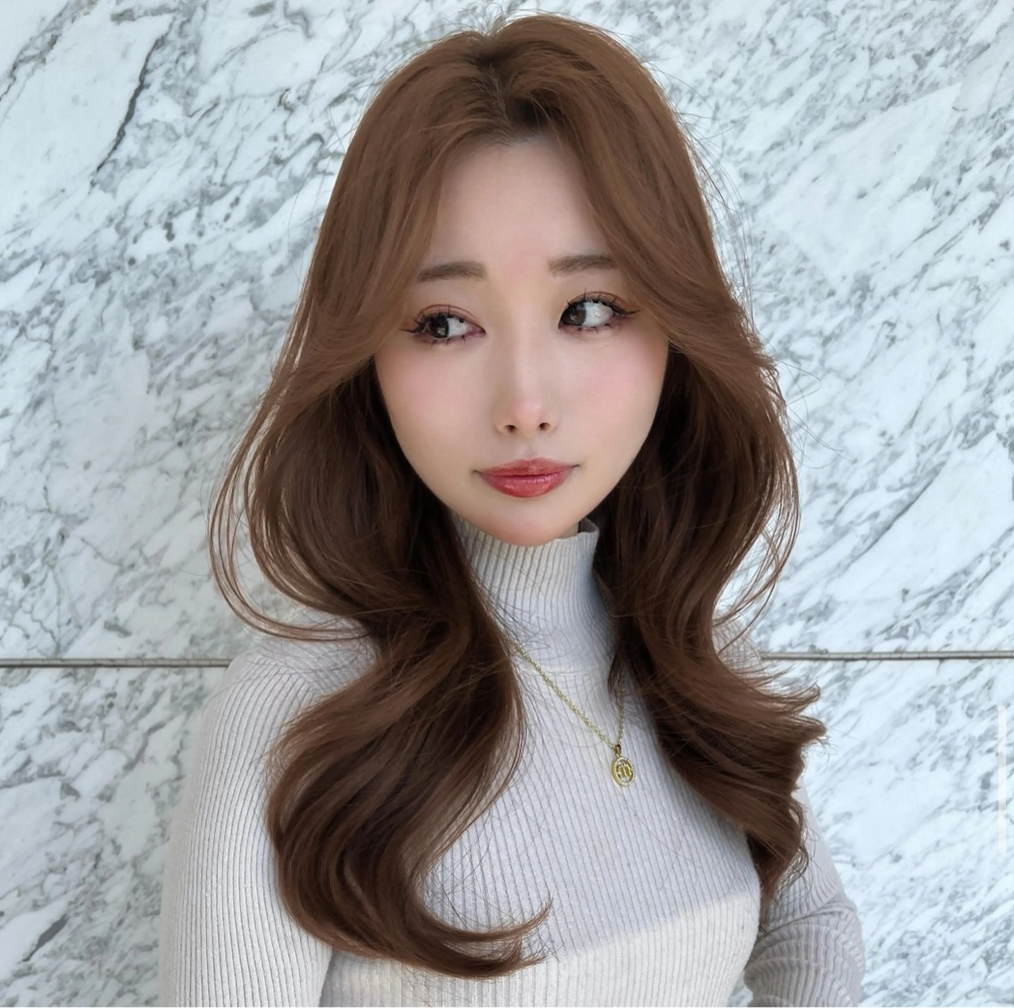 ロング カラー アッシュ ベージュカラー レイヤーカット カット ヘアカラー ヘアセット 🤎大人かわいい🤎 韓国レイヤー🤎力丸のヘアスタイル