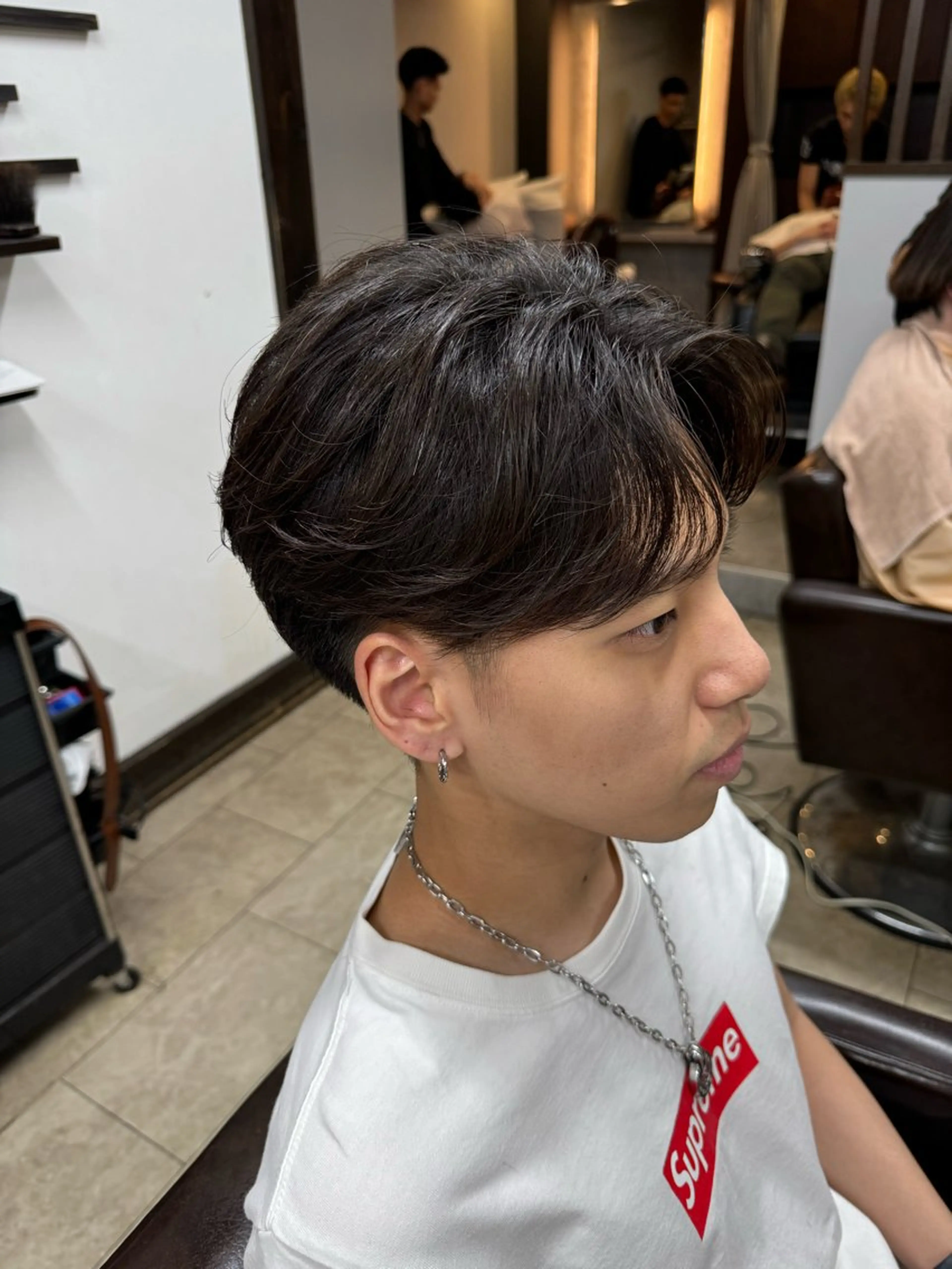 ミディアム リレーション 2ndのヘアスタイル