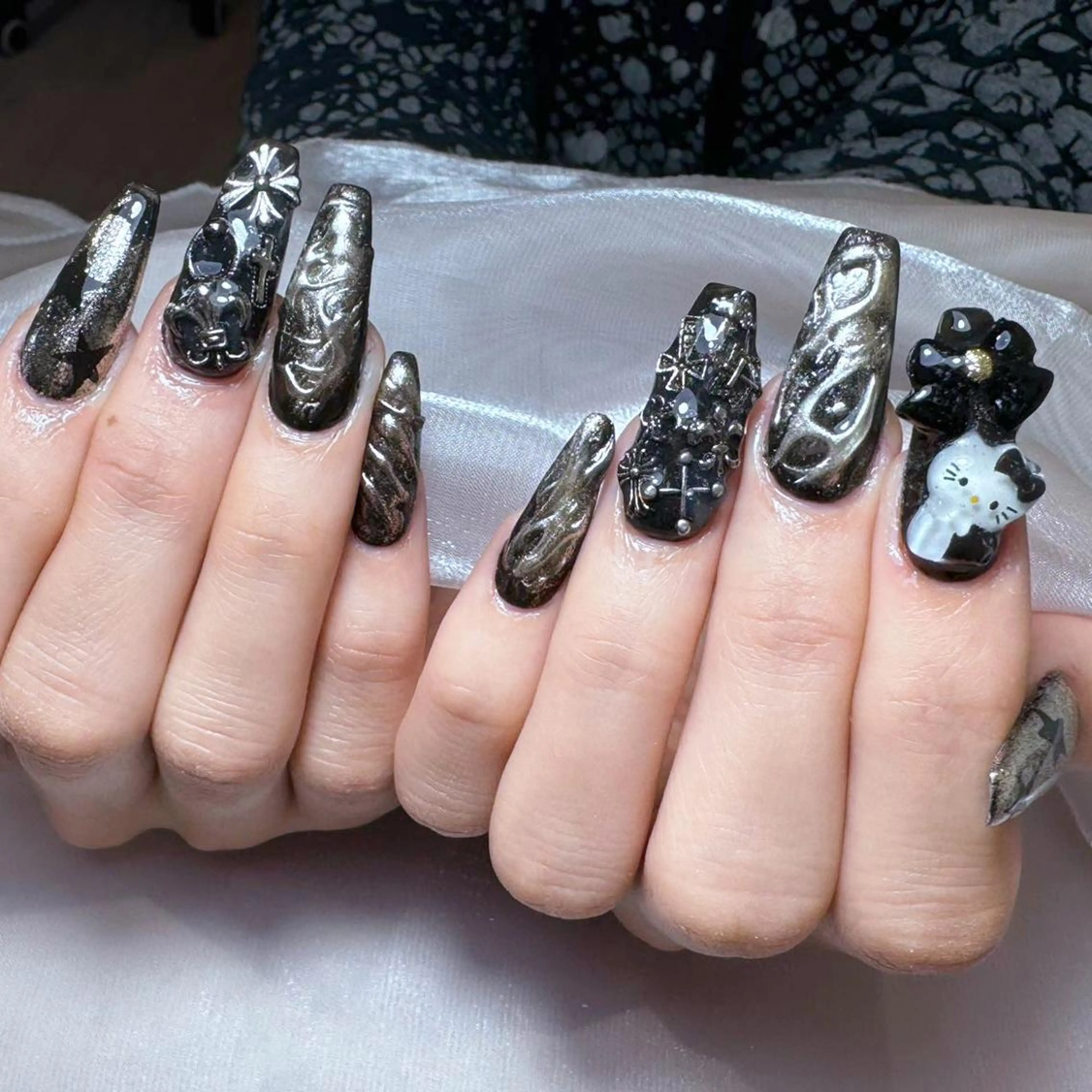 ネイル アートネイル オーロラネイル ガーリー キラキラネイル 韓国ネイル Nail Monsterのネイルデザイン