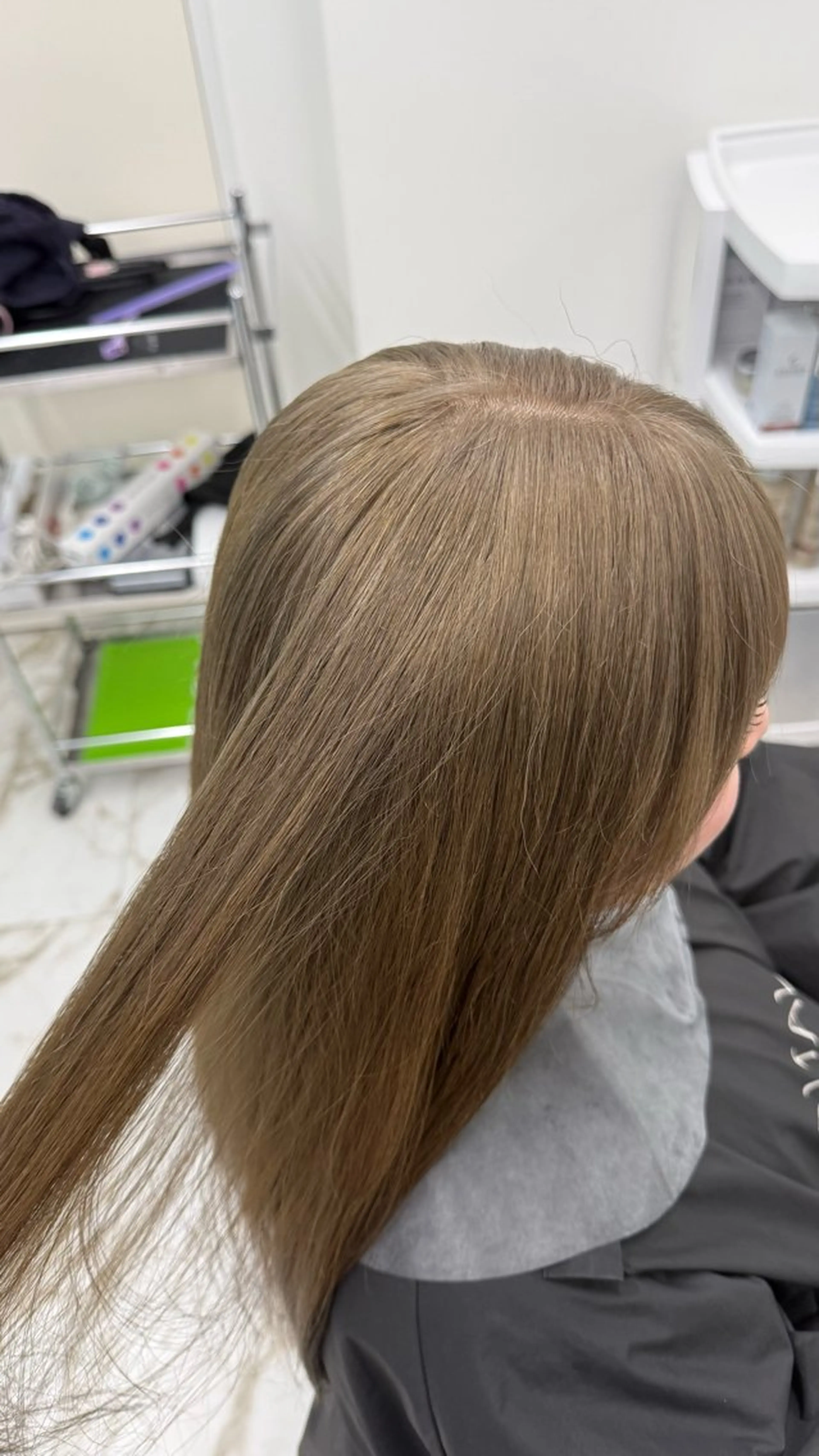 ロング ヘアカラー NANA yunaのヘアスタイル