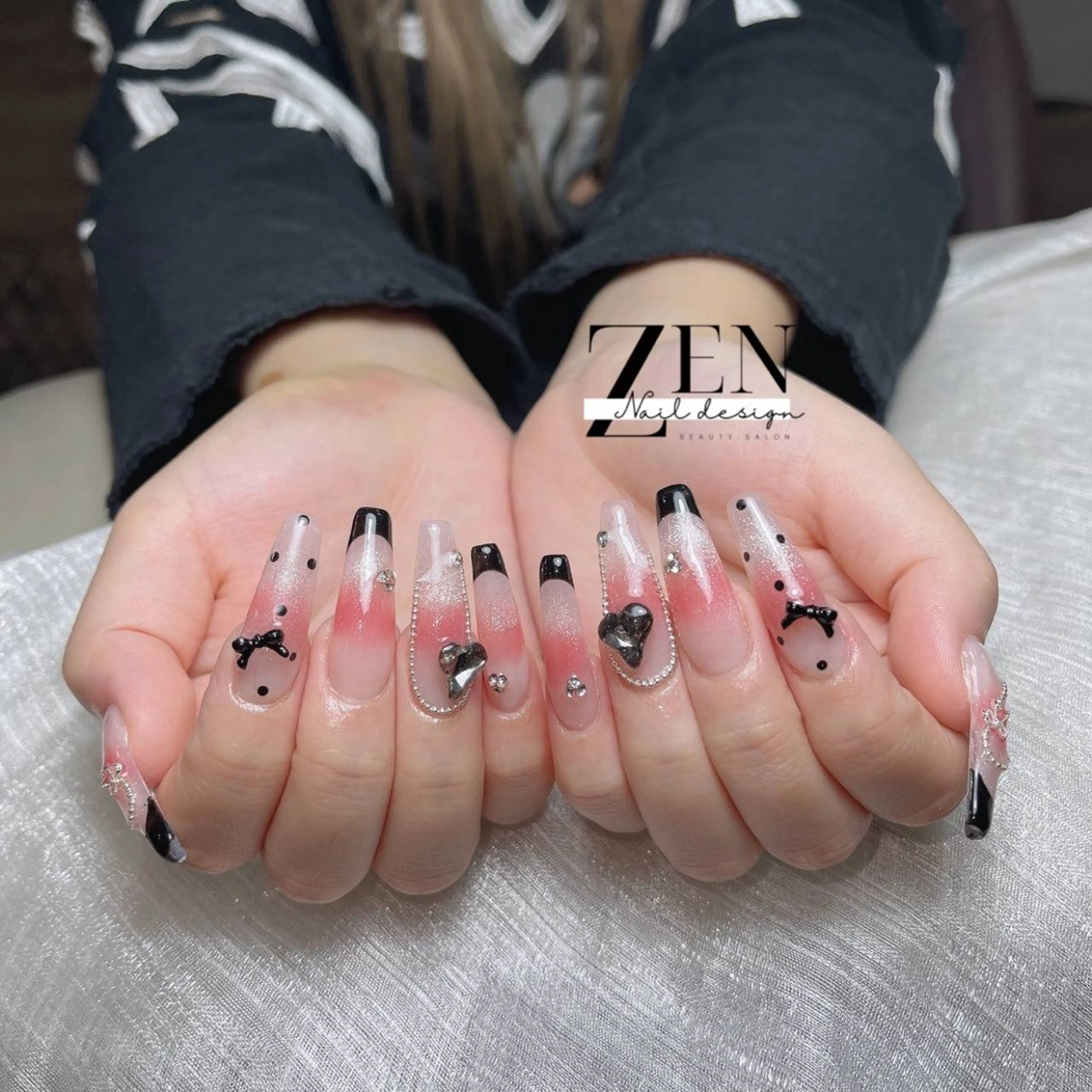 ネイル チークネイル 長さ出し フレンチネイル 韓国ネイル マグネットネイル ハンドネイル Zen Nail Design 池袋のネイルデザイン