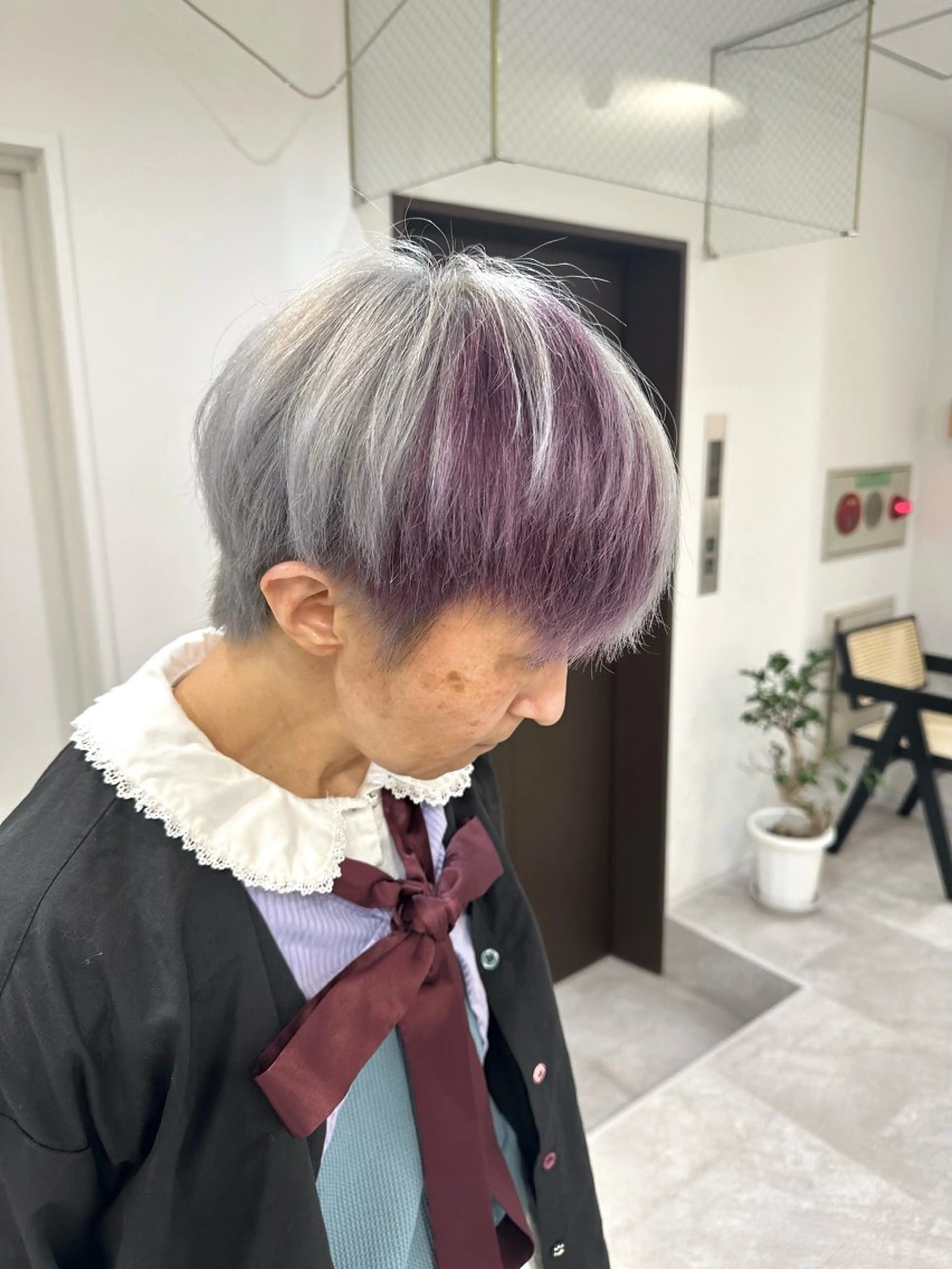 ショート カラー ヘアアレンジ ピンクカラー ピンクパープル パープルカラー シルバー ホワイトシルバー カット ヘアカラー SALOWIN京都河原町Suite店所属・外国人風レイヤー/ ハイトーンSHUのヘアスタイル