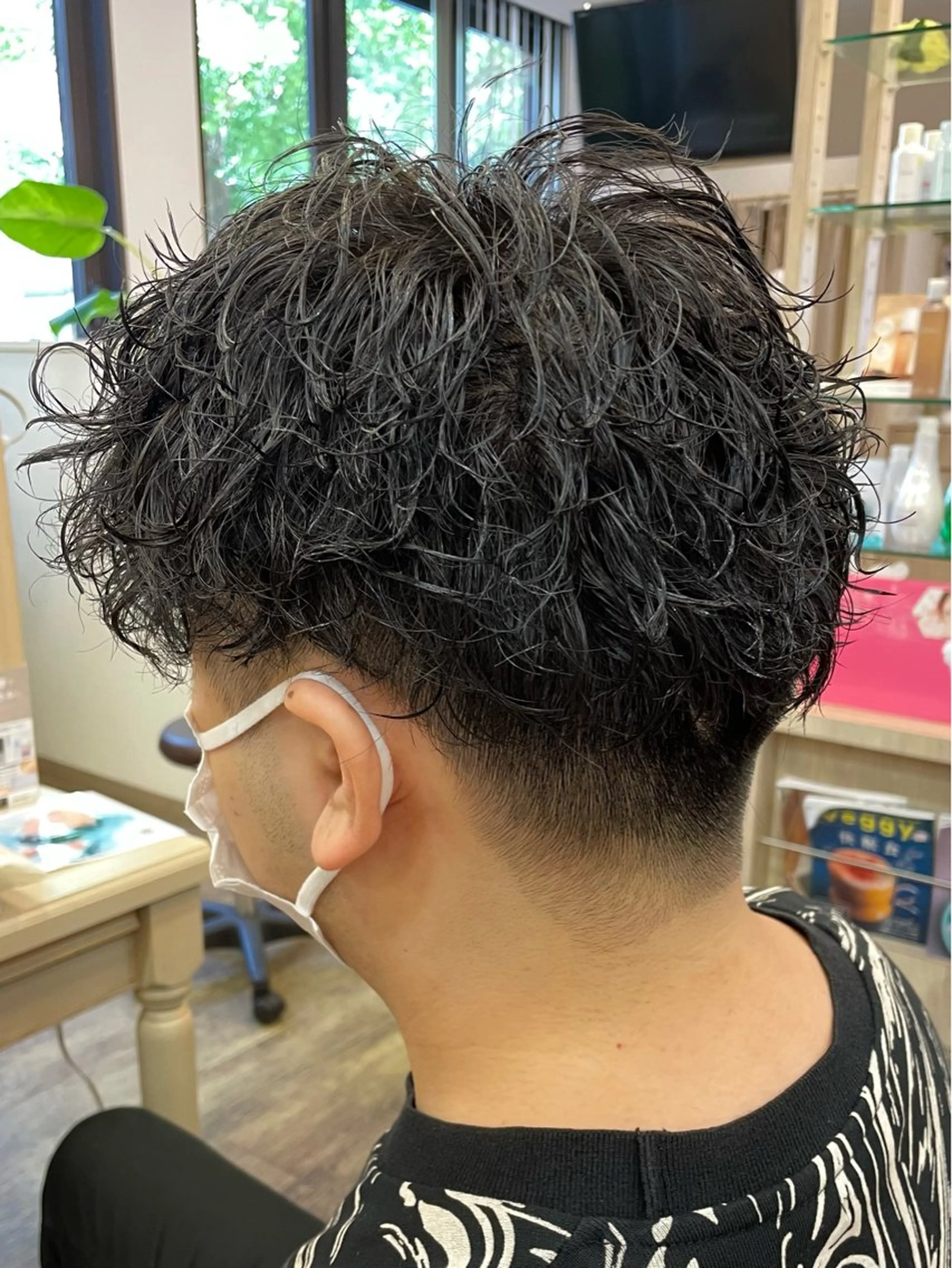 カラー パーマ メンズ メンズパーマ ツイストスパイラルパーマ グレージュ スパイラルパーマ メンズパーマ🌀/ 中村郁未のヘアスタイル
