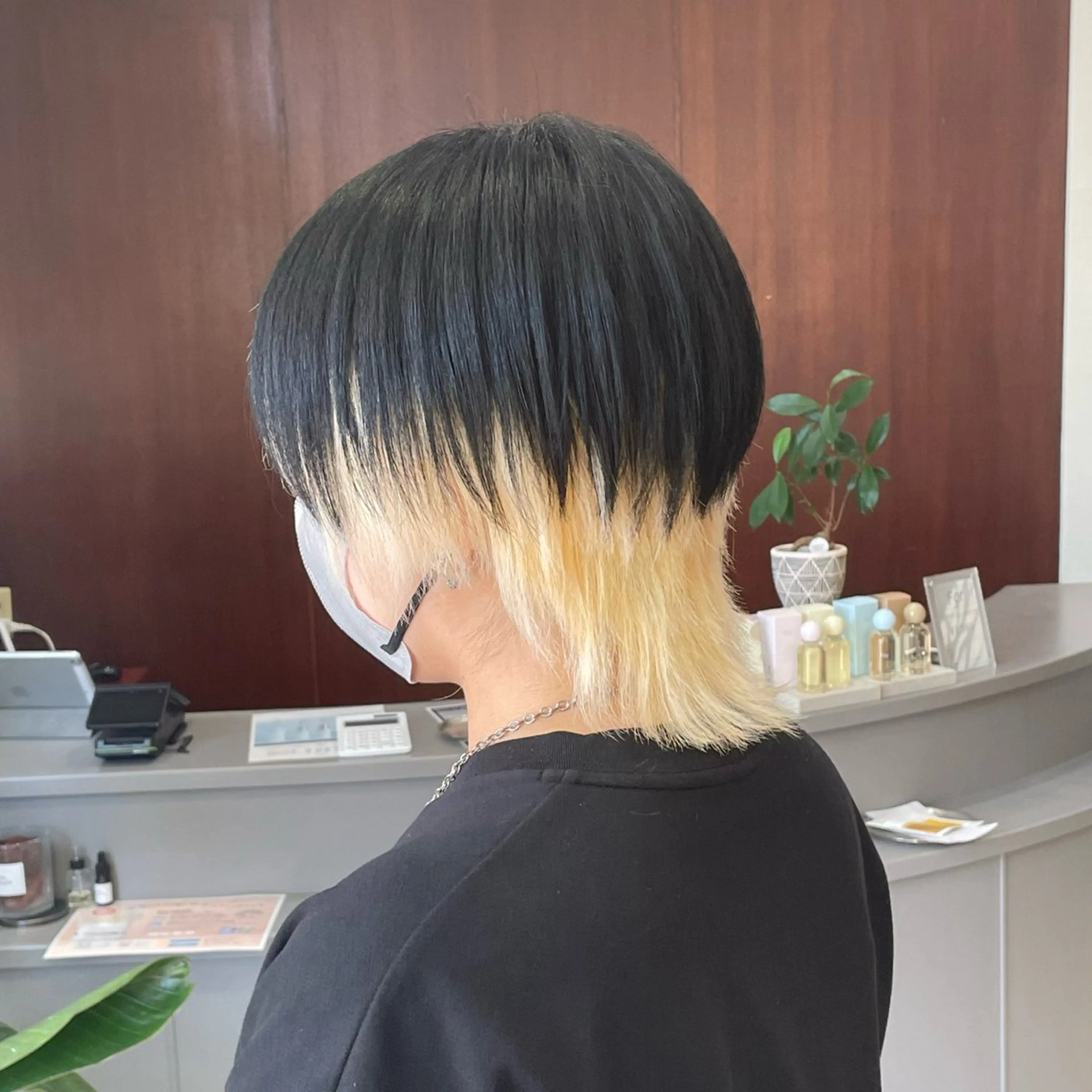 カラー 抜きっぱなしブロンド ブロンド ヘアカラー alu【アル】 Ayuiのヘアスタイル