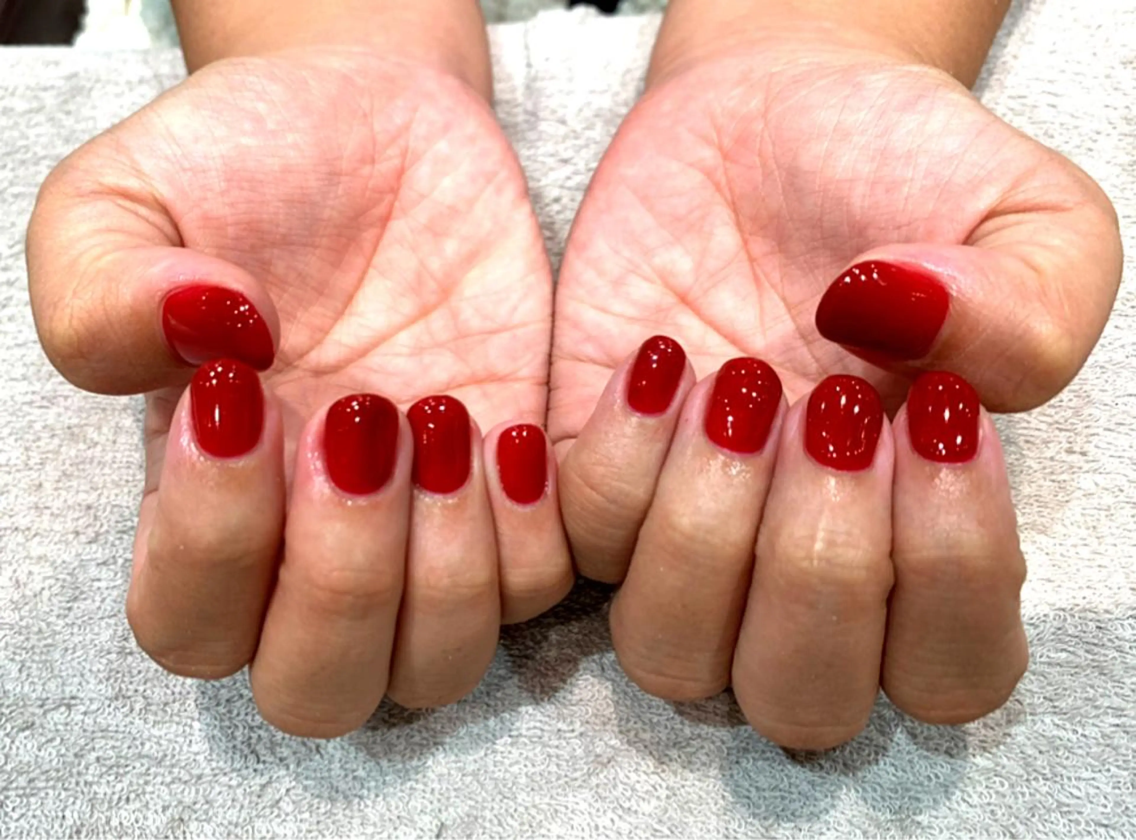 ネイル 赤色 nailAVANCE akariのネイルデザイン