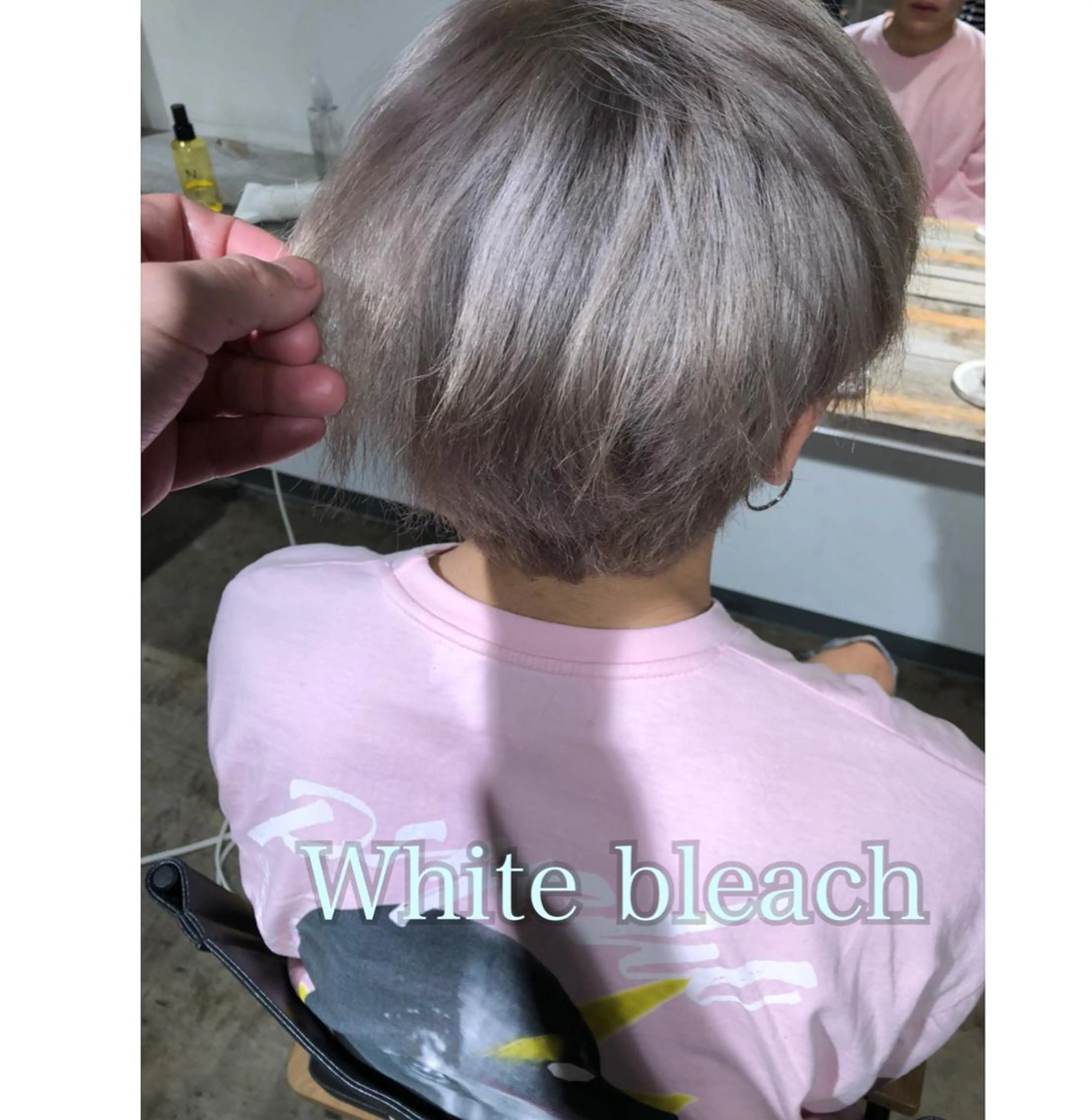 ショート カラー ハイトーン/レイヤー /ケアブリーチ石川治のヘアスタイル