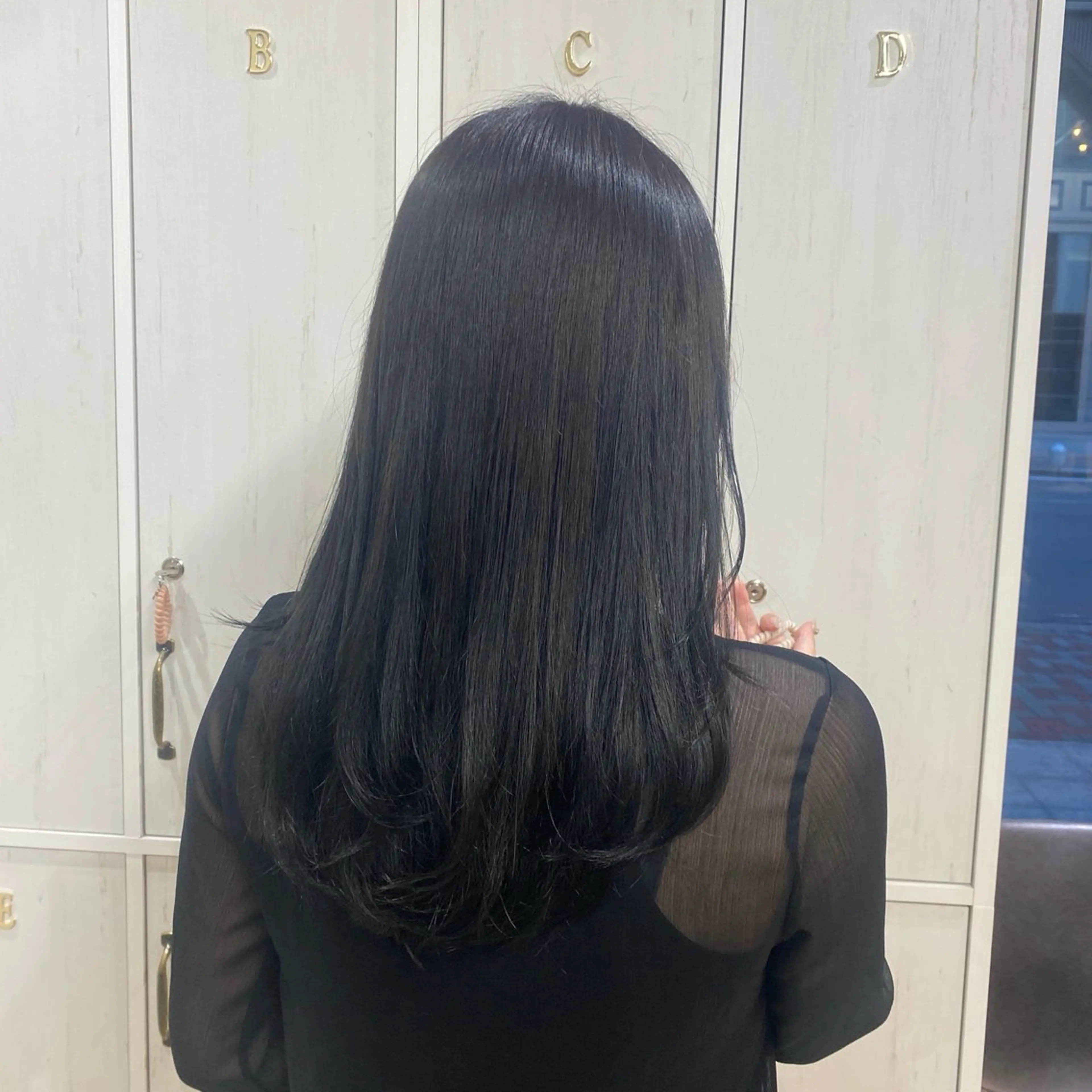 ロング ルチアパリ所属・rina/ レディースカットのヘアスタイル